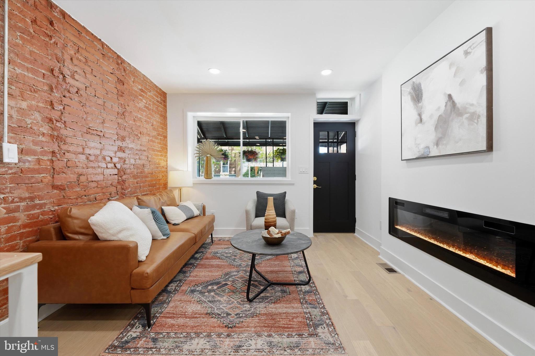 PASSYUNK SQUARE - Residential