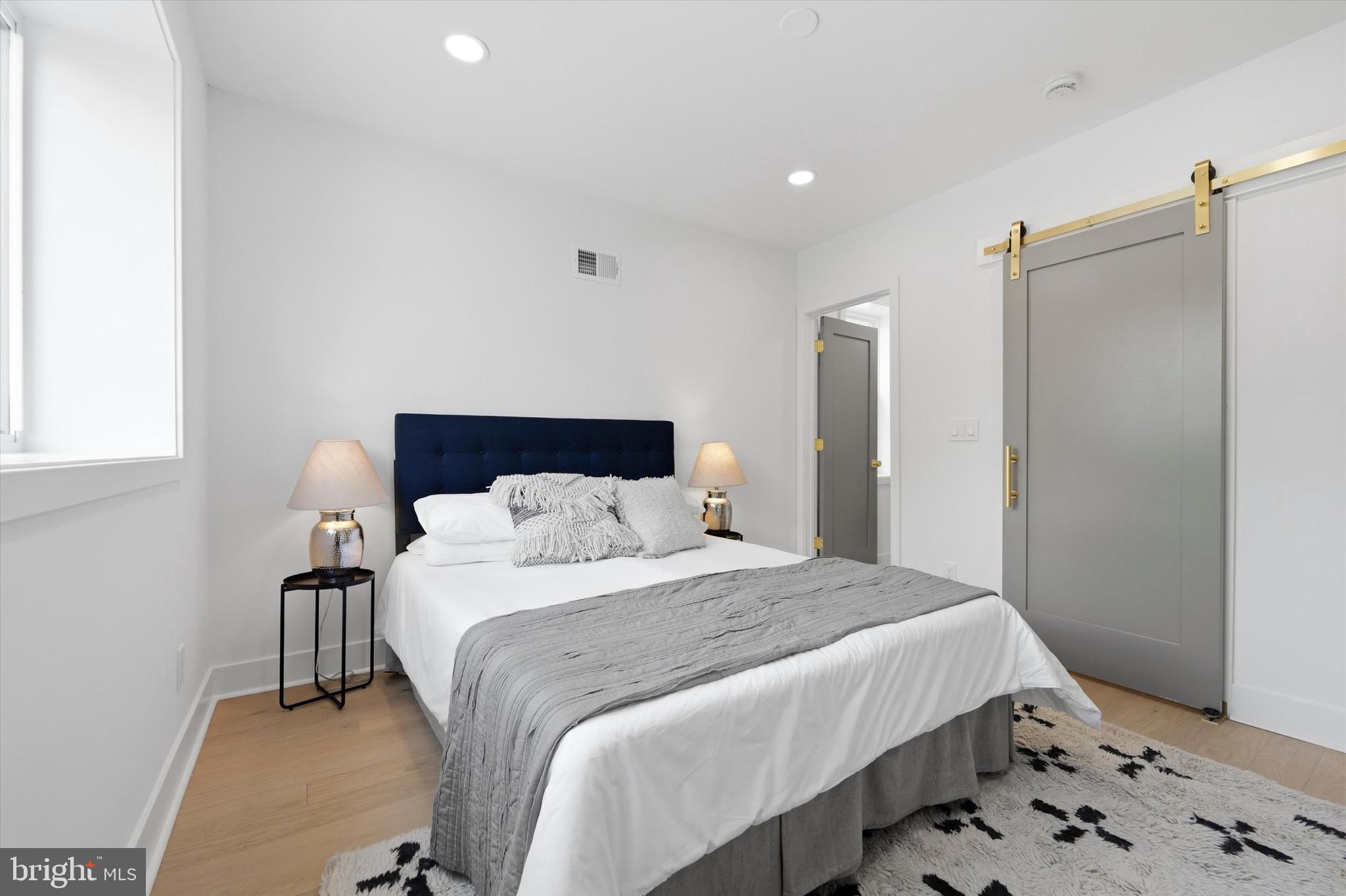 PASSYUNK SQUARE - Residential