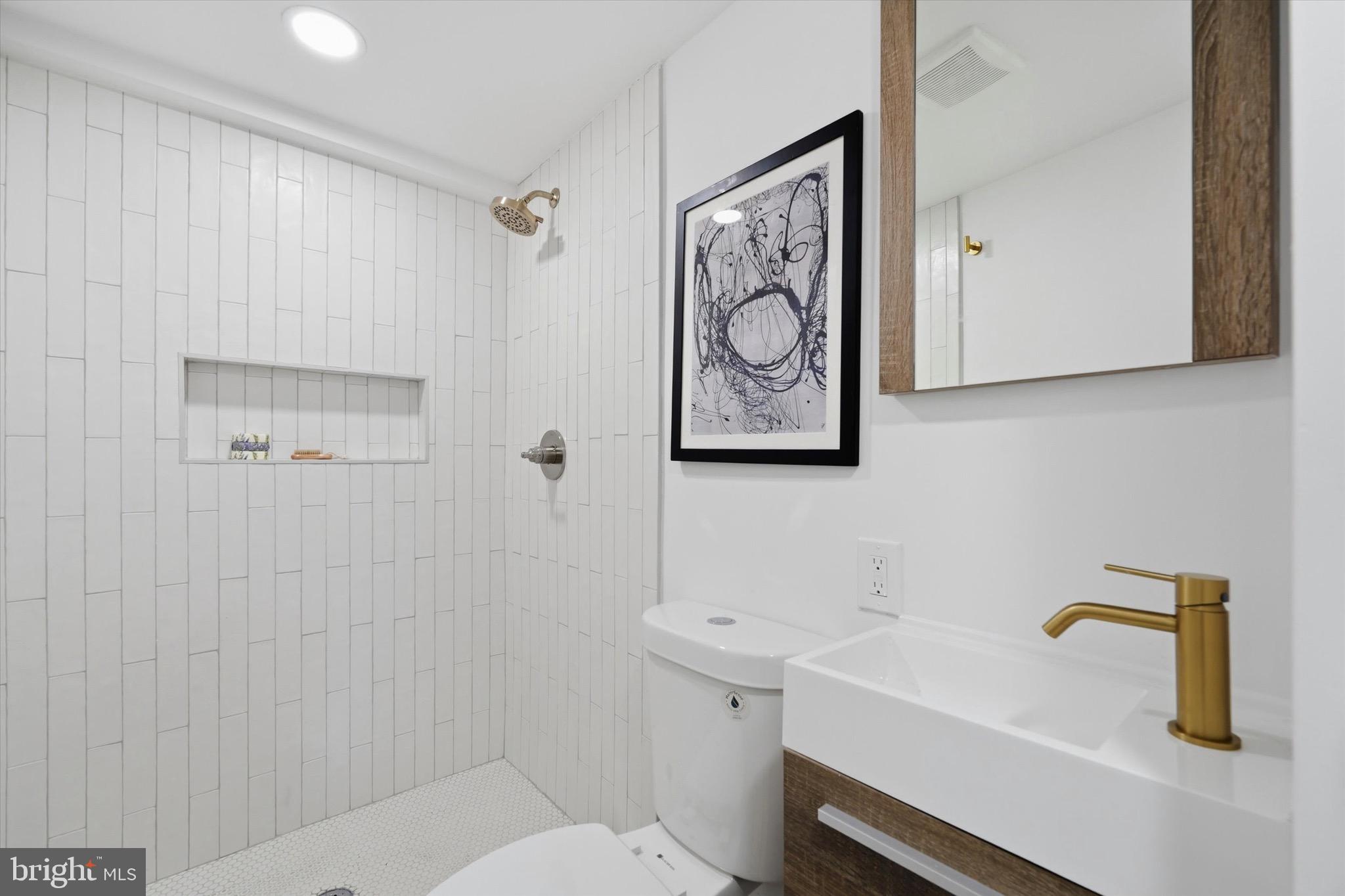 PASSYUNK SQUARE - Residential