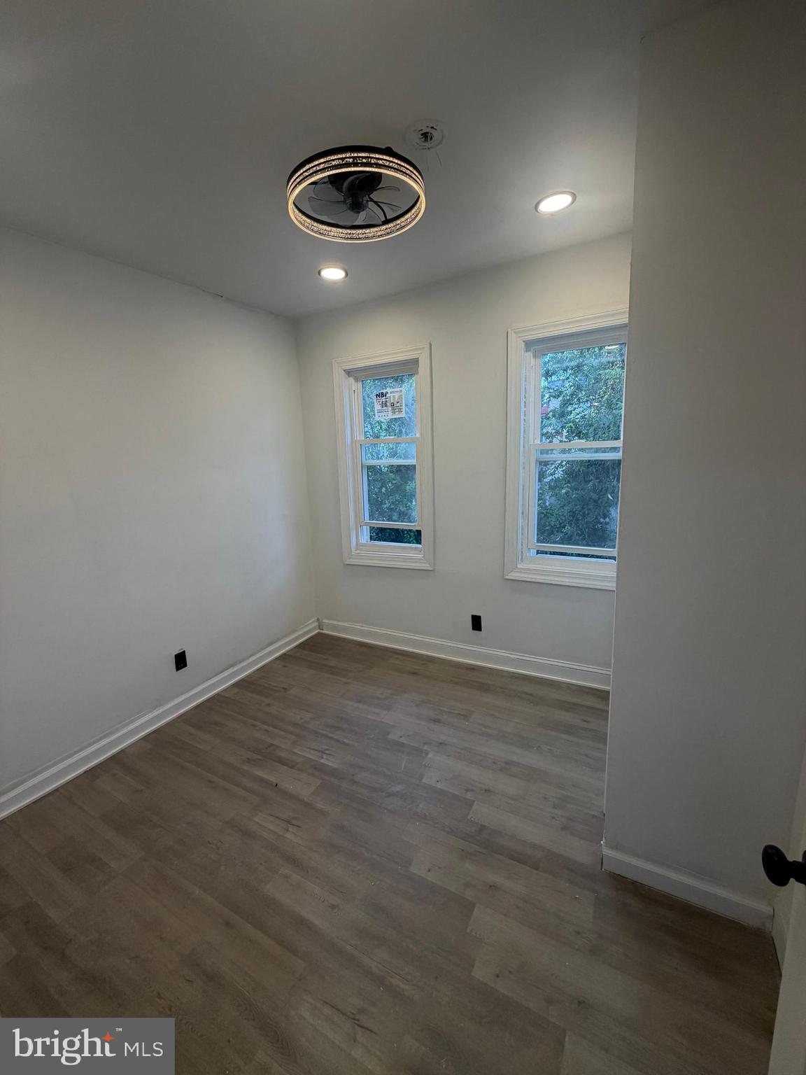 STRAWBERRY MANSION - Residential
