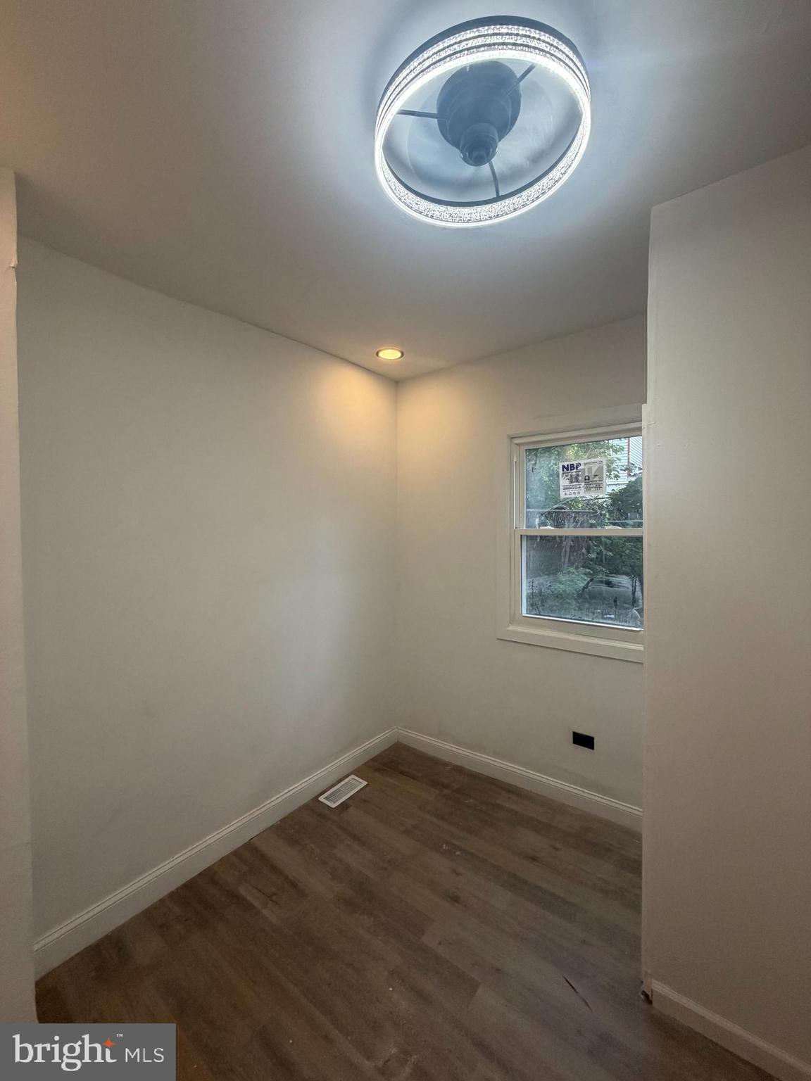 STRAWBERRY MANSION - Residential