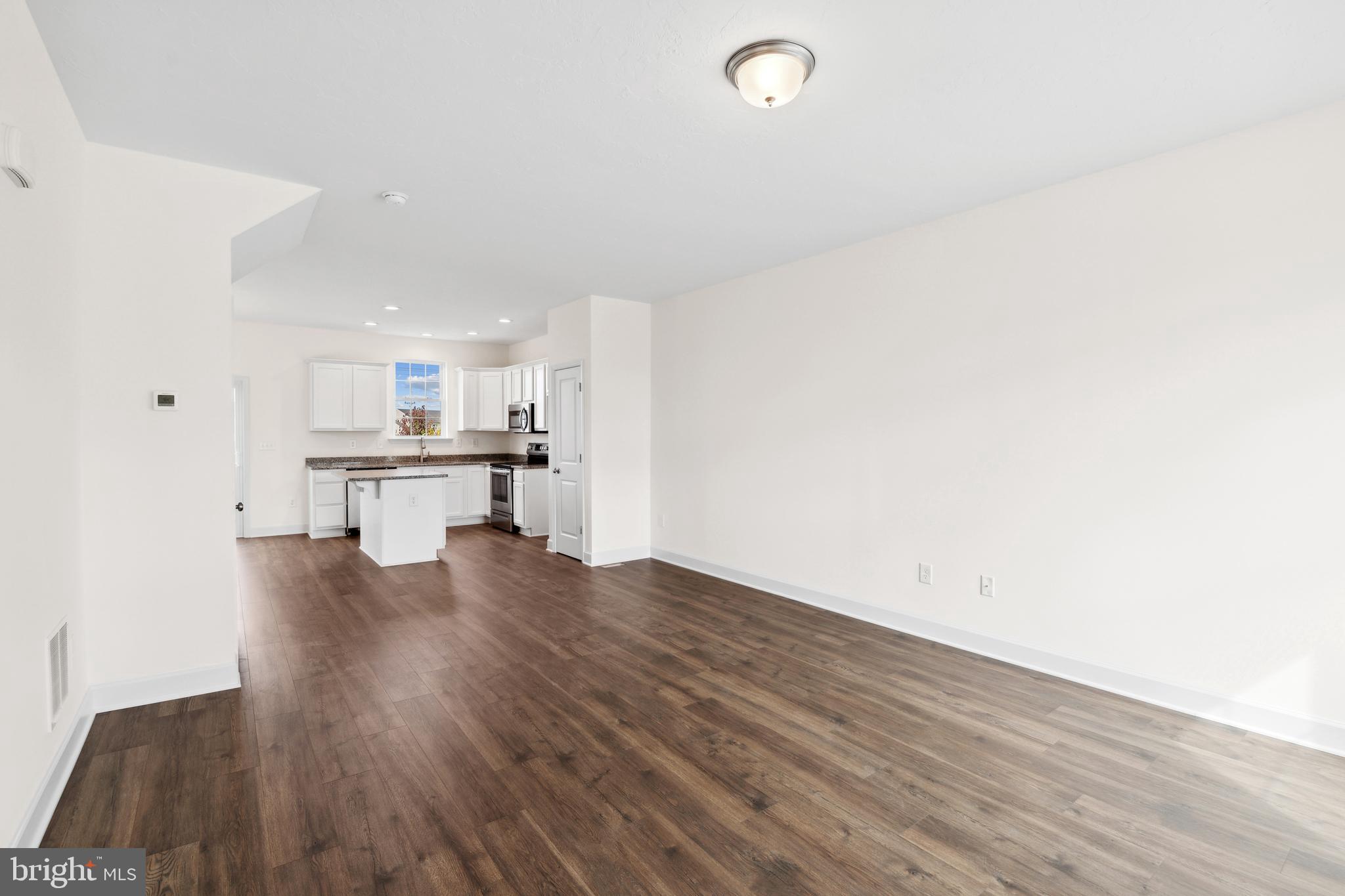 KINGS COURT AT BROWNSTONE - Residential