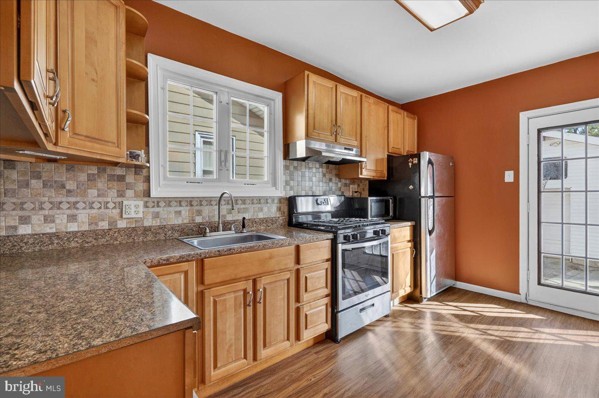 FOX CHASE - Residential