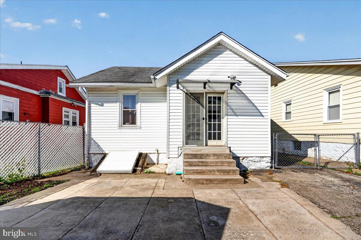 FOX CHASE - Residential