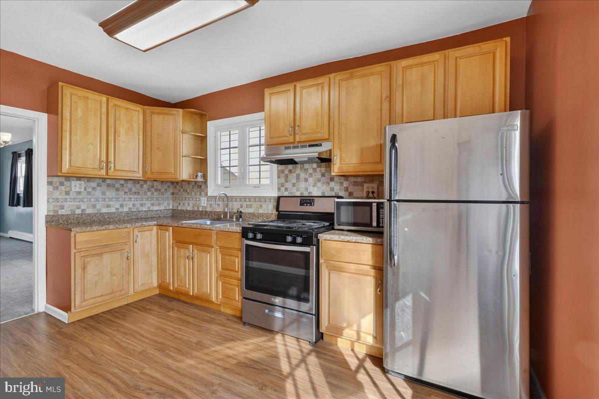 FOX CHASE - Residential