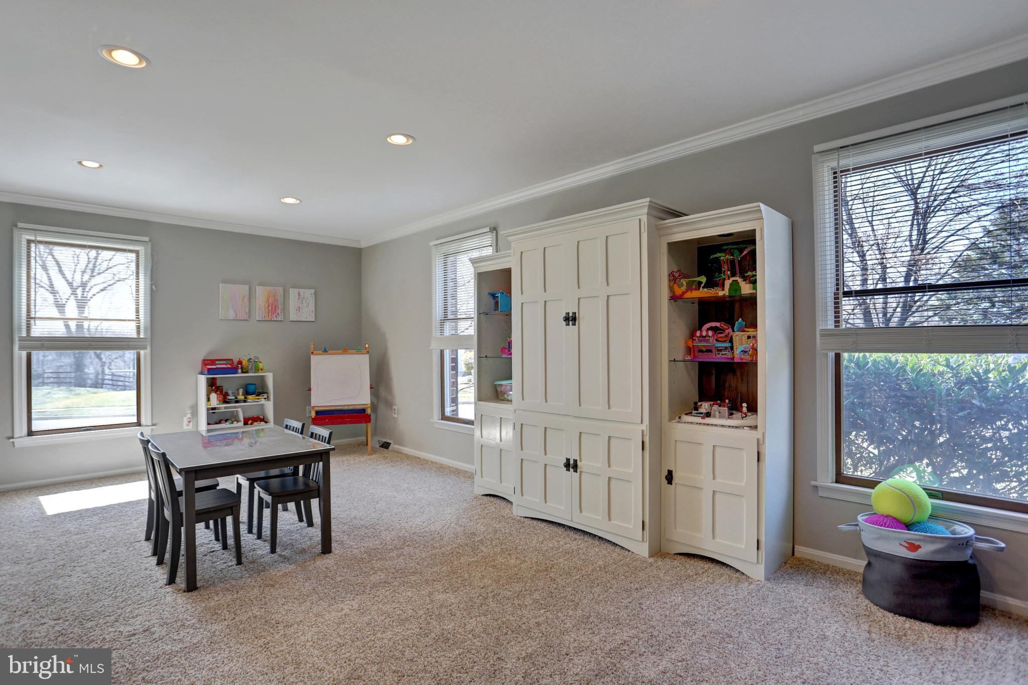 HAMPDEN HEIGHTS - Residential