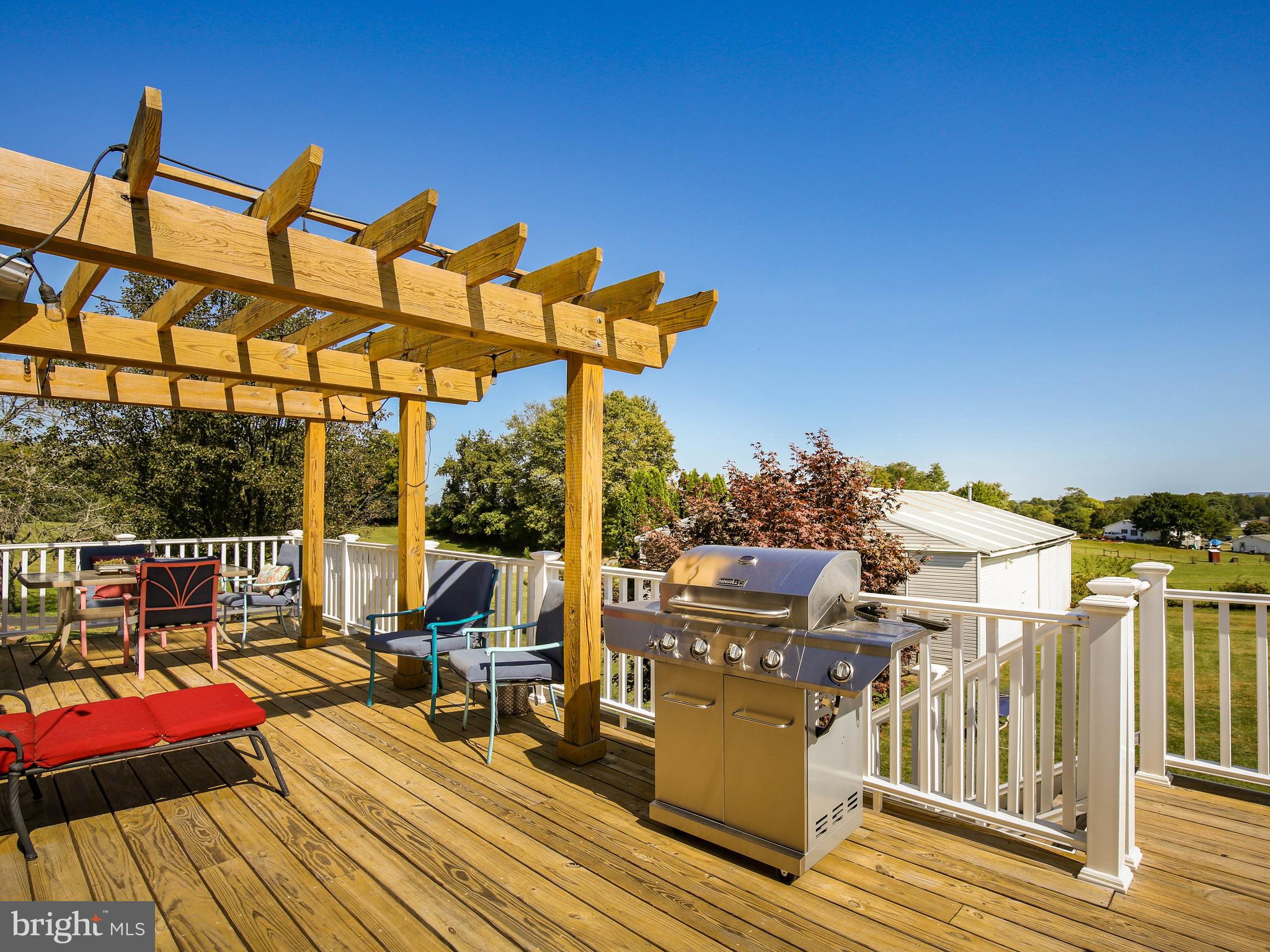 PEMBROKE GROVE - Residential