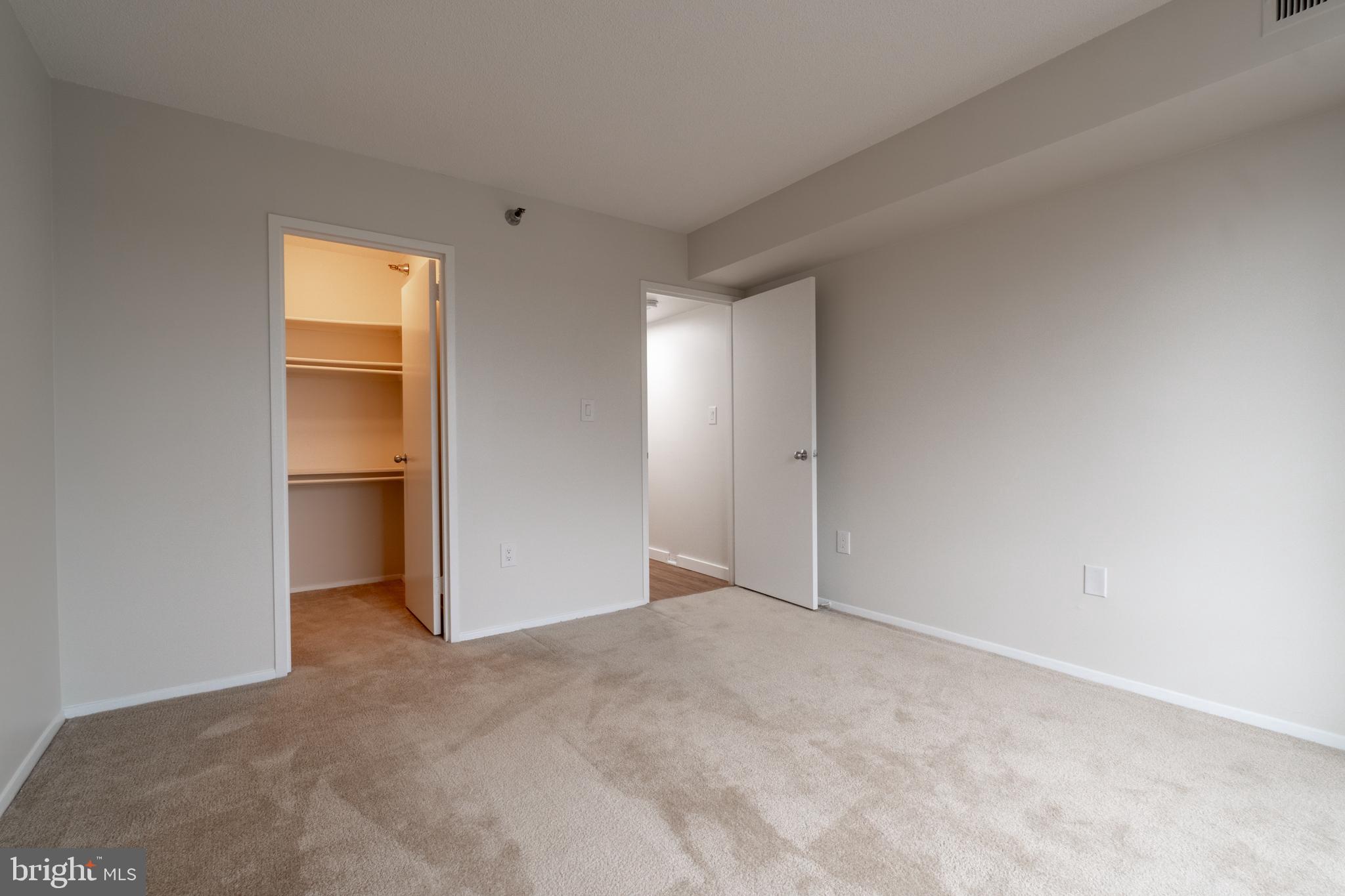 ENCORE OF MCLEAN - Residential Lease