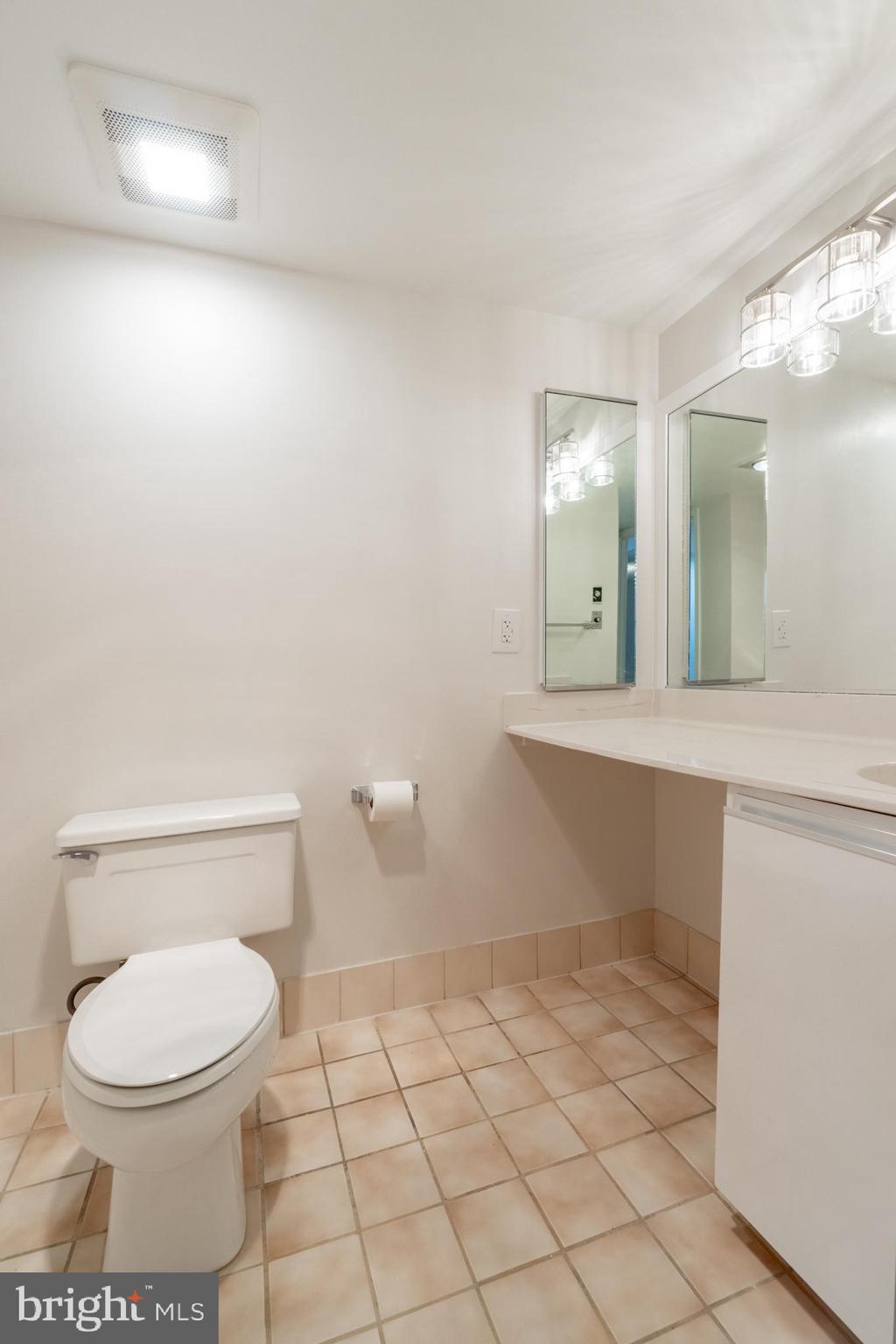 ENCORE OF MCLEAN - Residential Lease