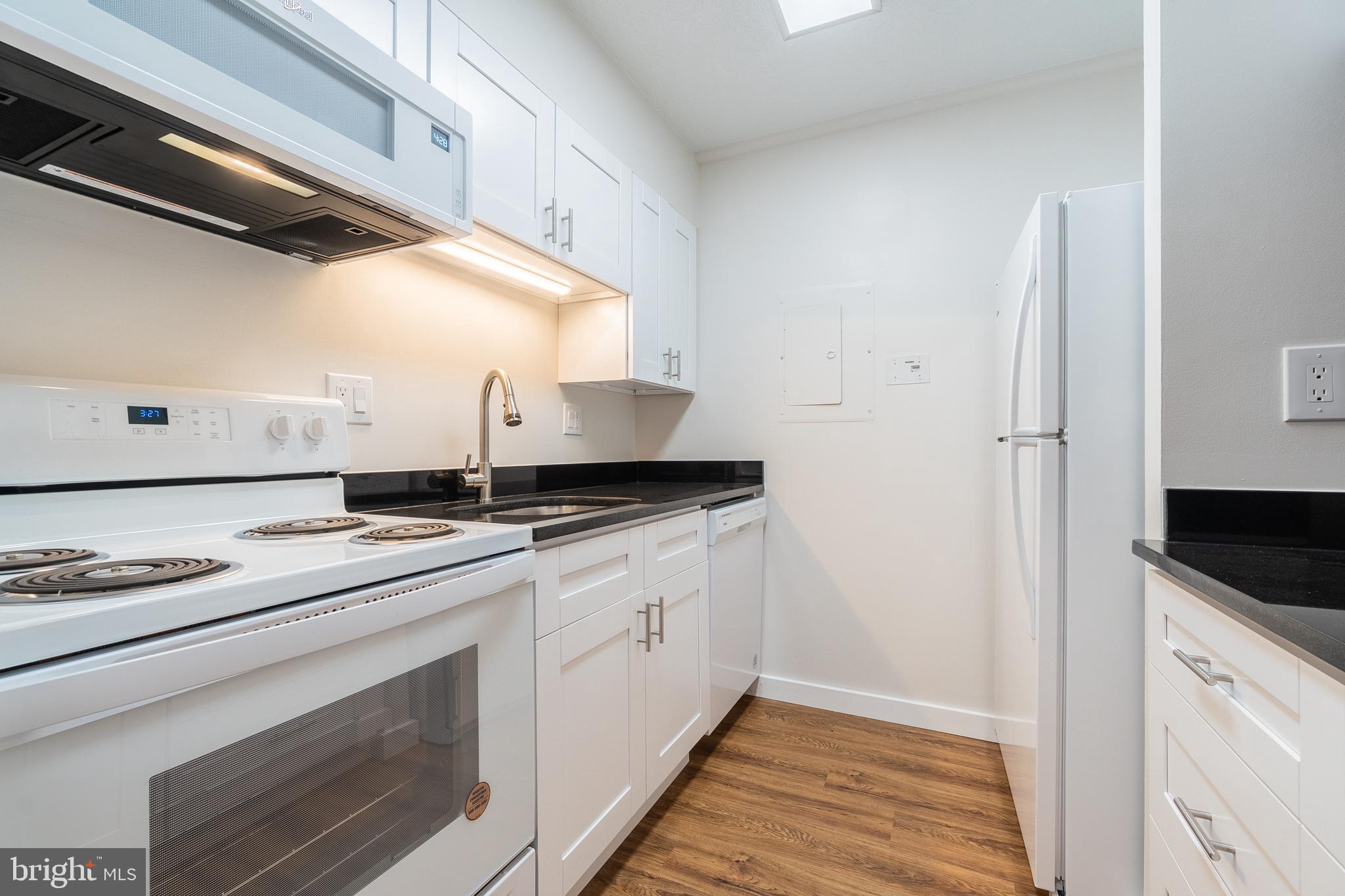 ENCORE OF MCLEAN - Residential Lease