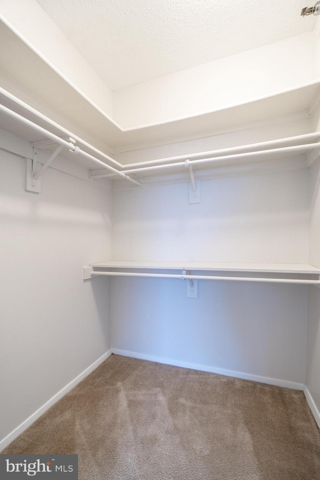 ENCORE OF MCLEAN - Residential Lease