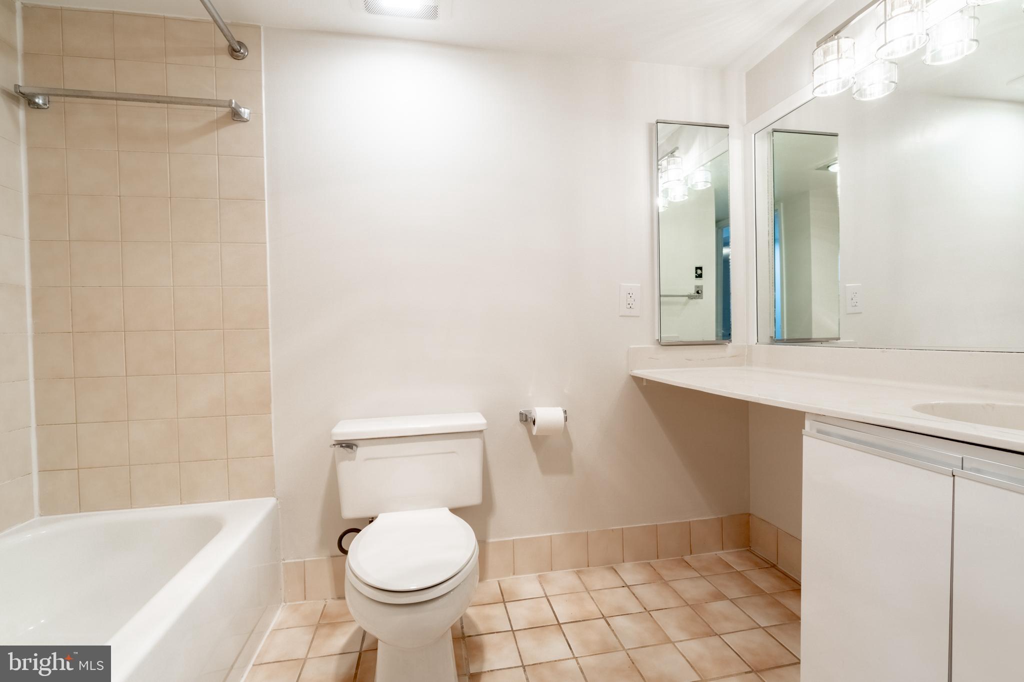 ENCORE OF MCLEAN - Residential Lease