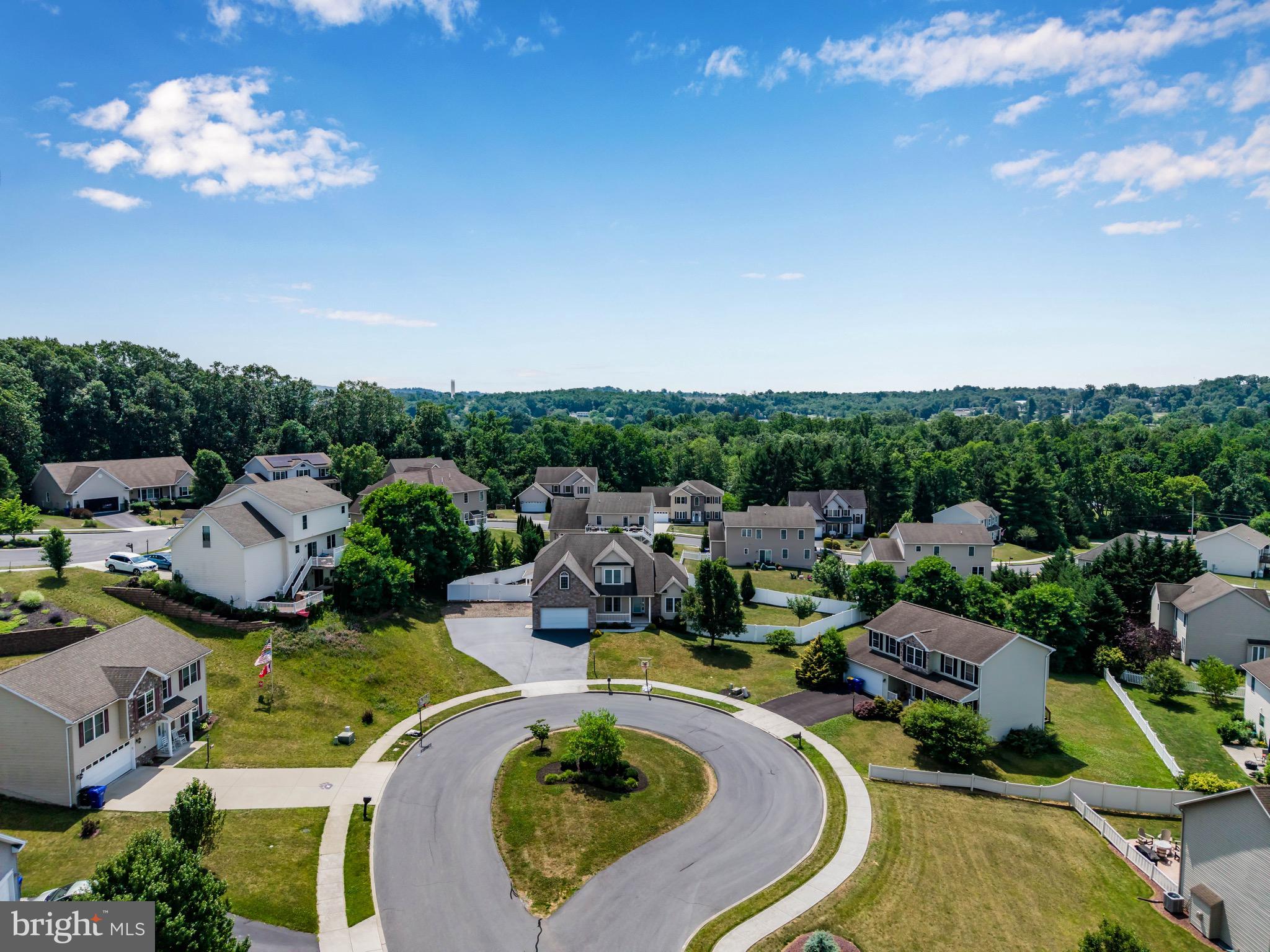 MOUNTAIN CREST - Residential