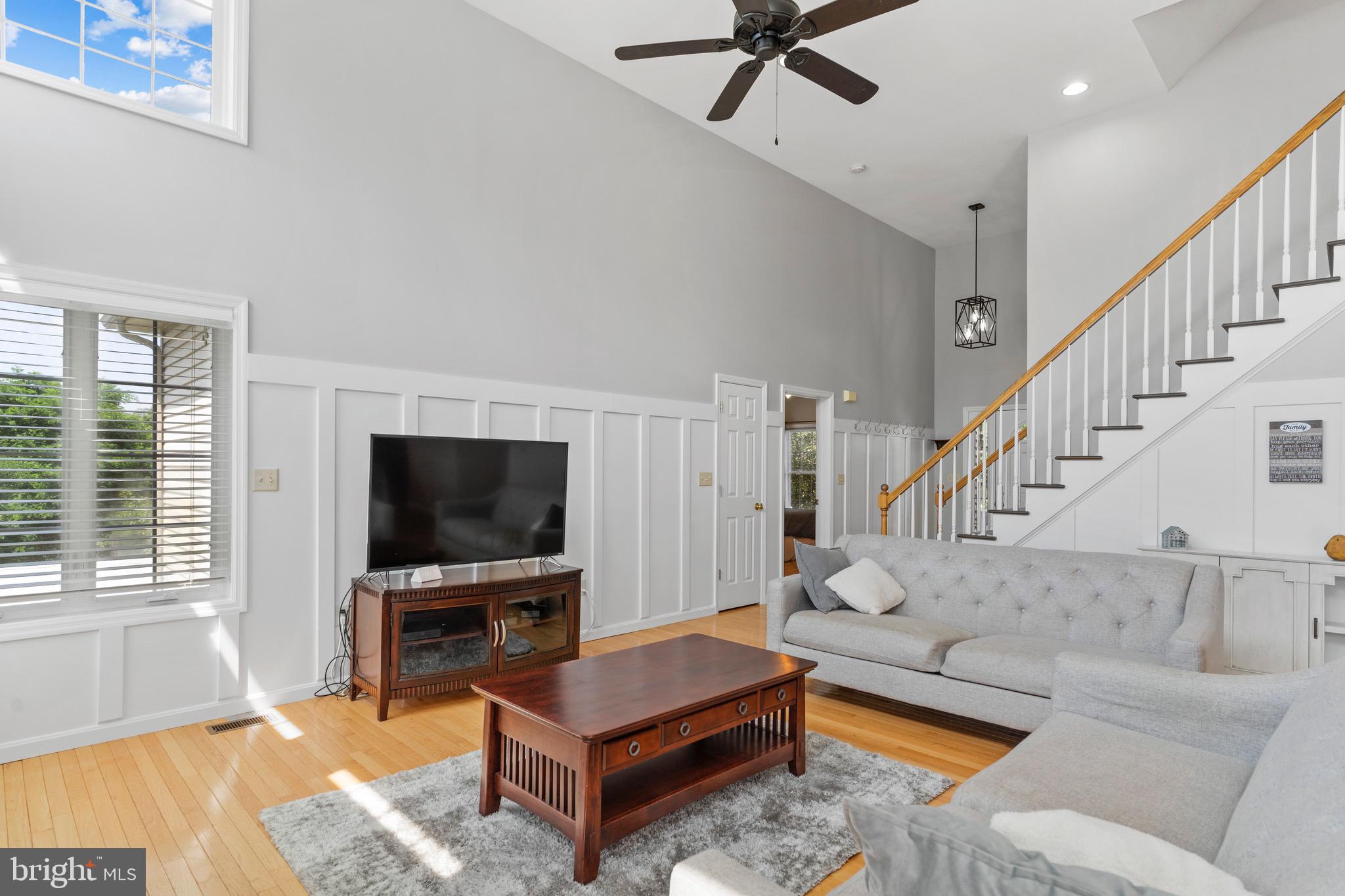 MOUNTAIN CREST - Residential