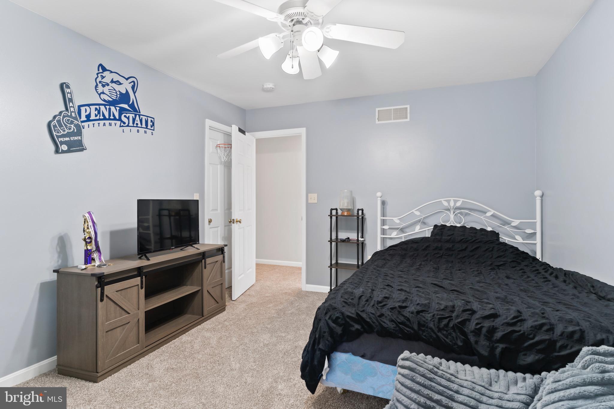 MOUNTAIN CREST - Residential