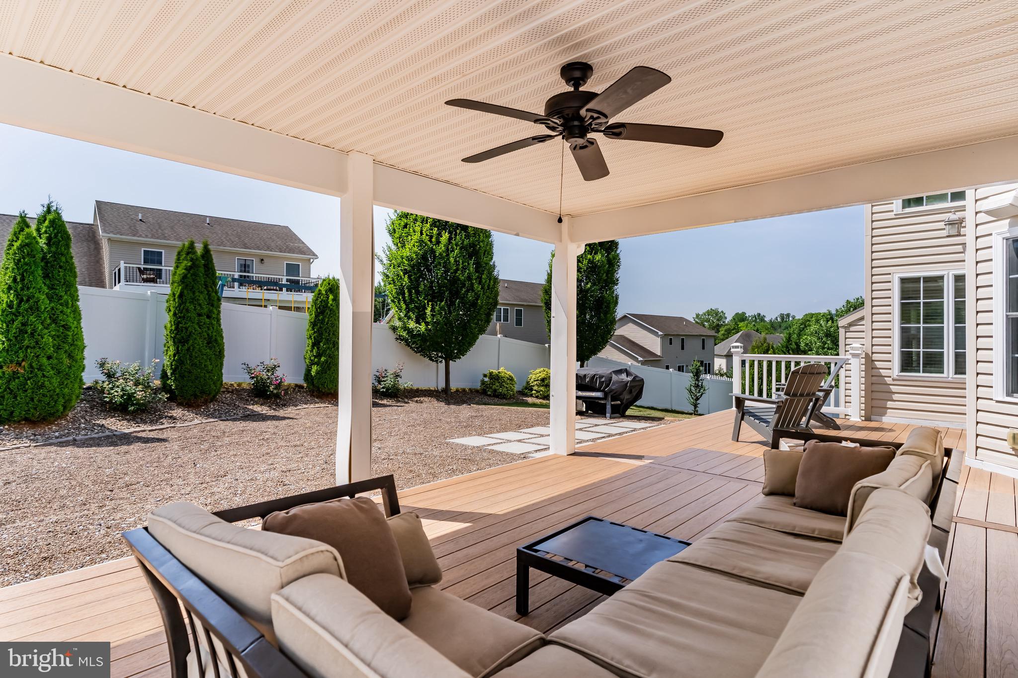 MOUNTAIN CREST - Residential