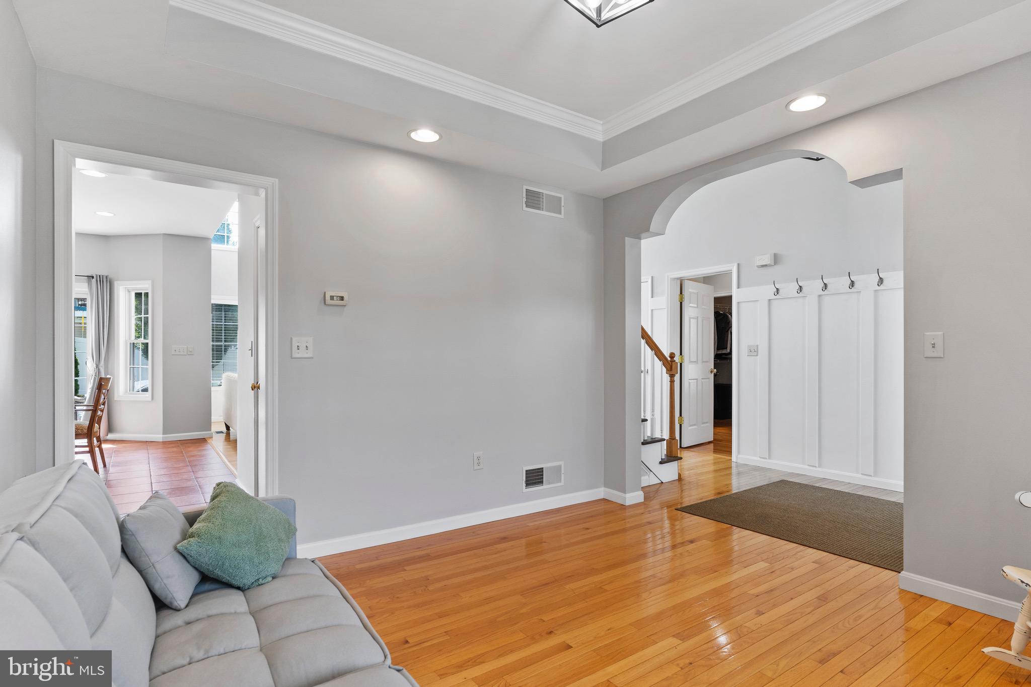 MOUNTAIN CREST - Residential