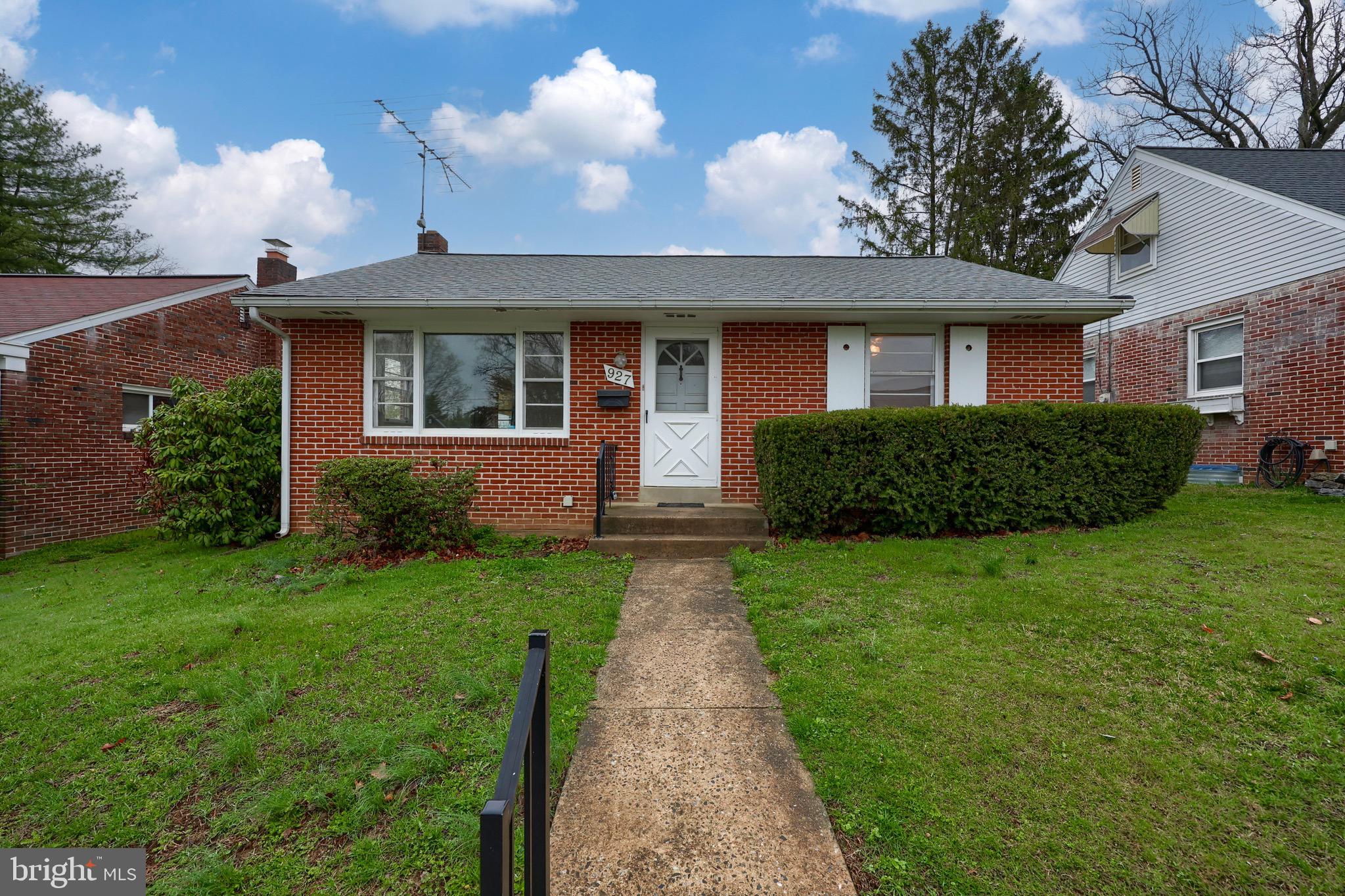 8TH WARD - Residential
