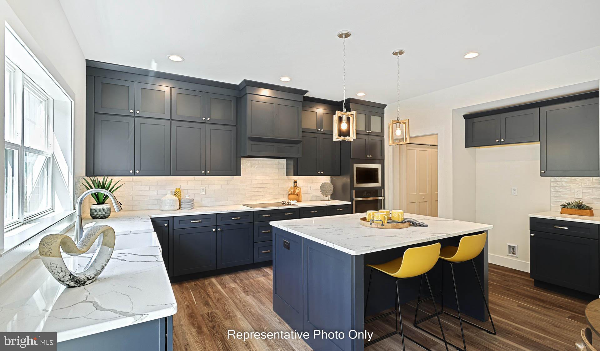 MOUNTAIN VIEW ESTATES - Residential