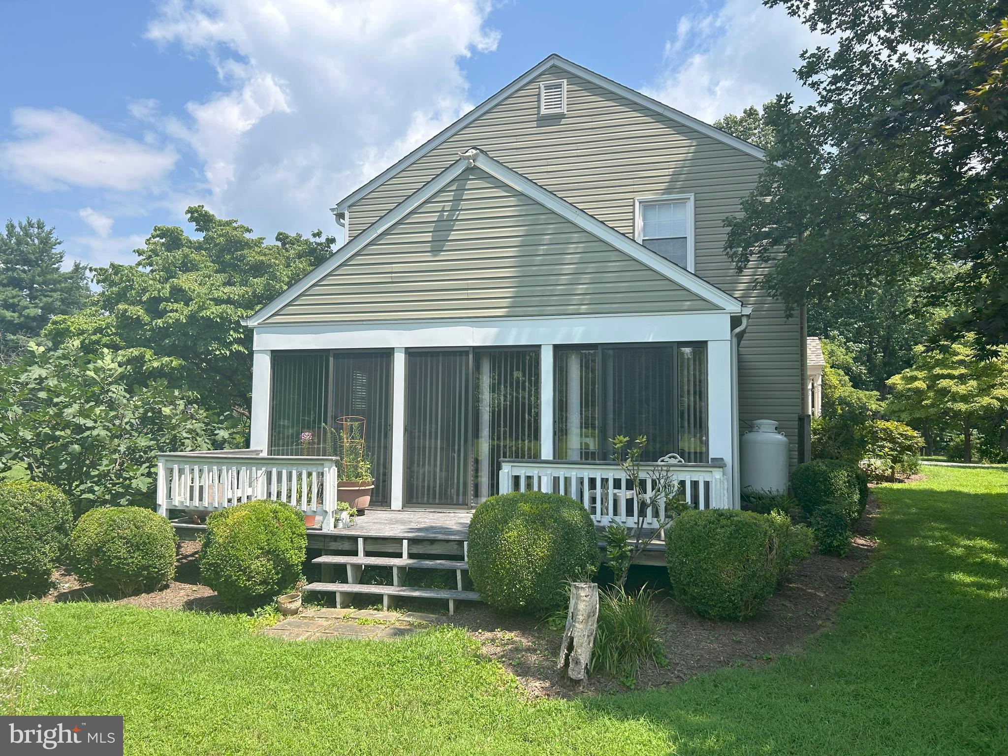 AVERY VILLAGE - Residential