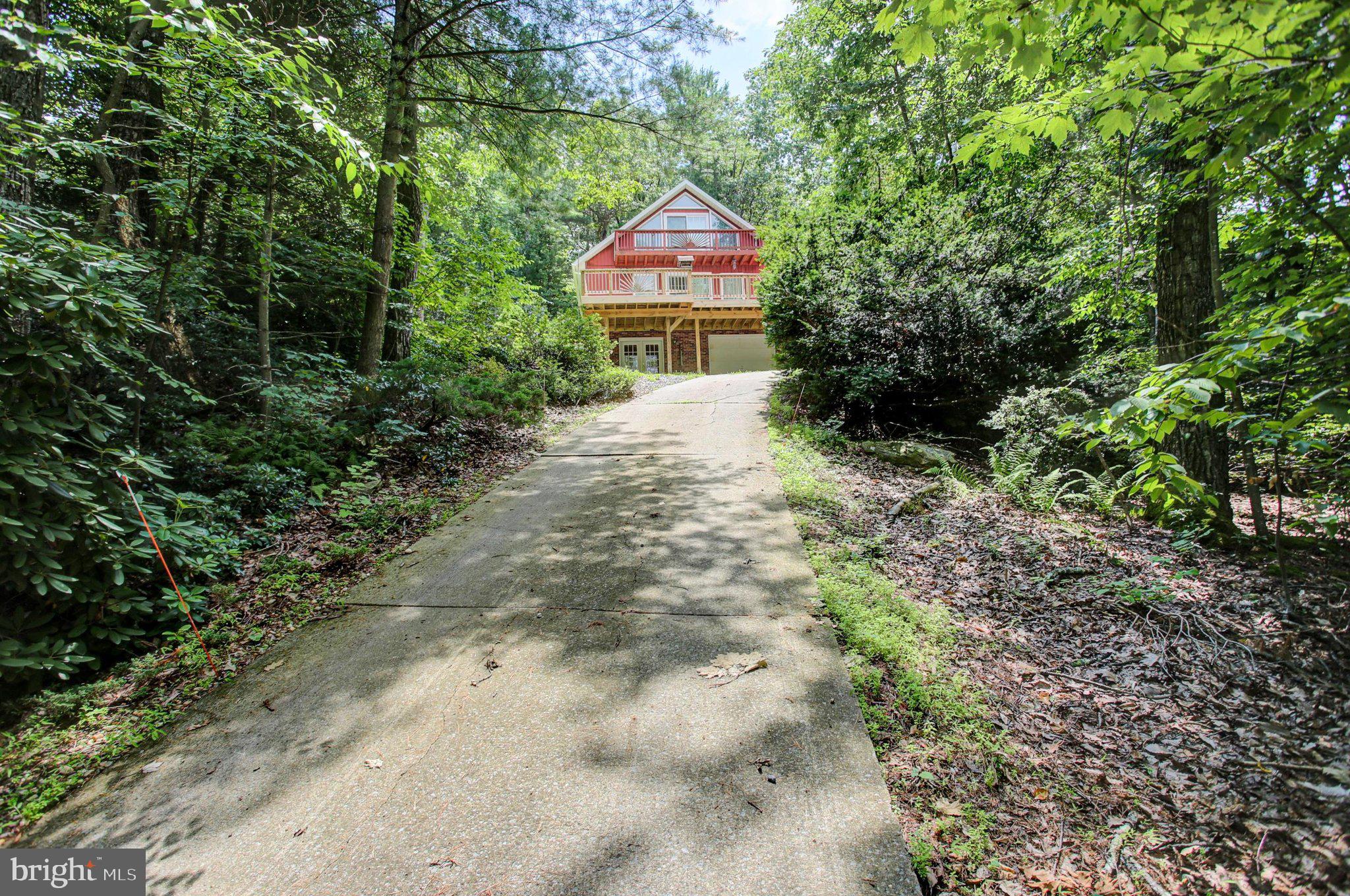 CALADONIA  ACRES - Residential