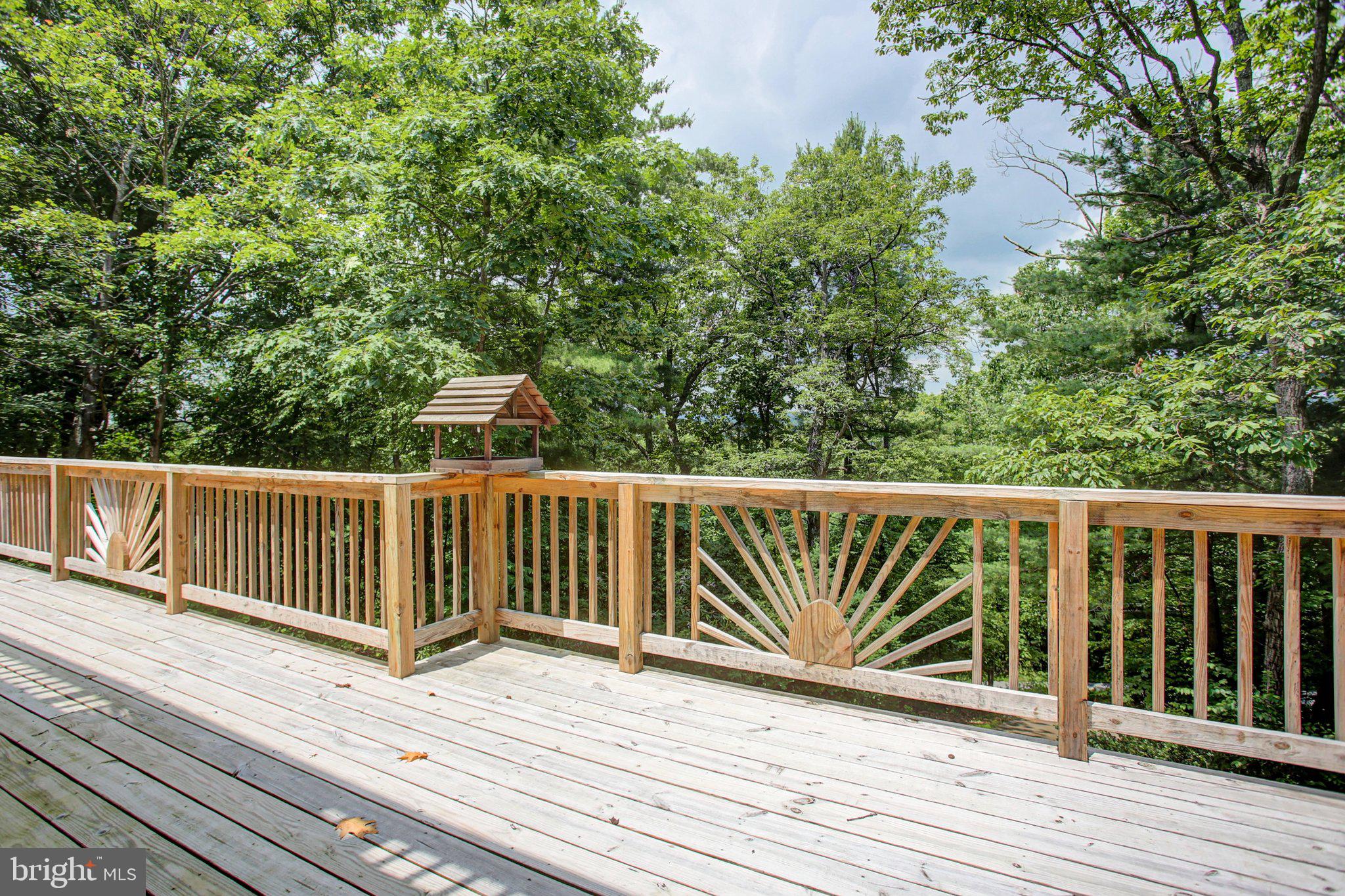 CALADONIA  ACRES - Residential