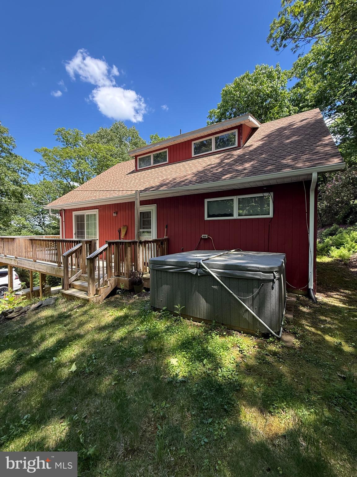 CALADONIA  ACRES - Residential