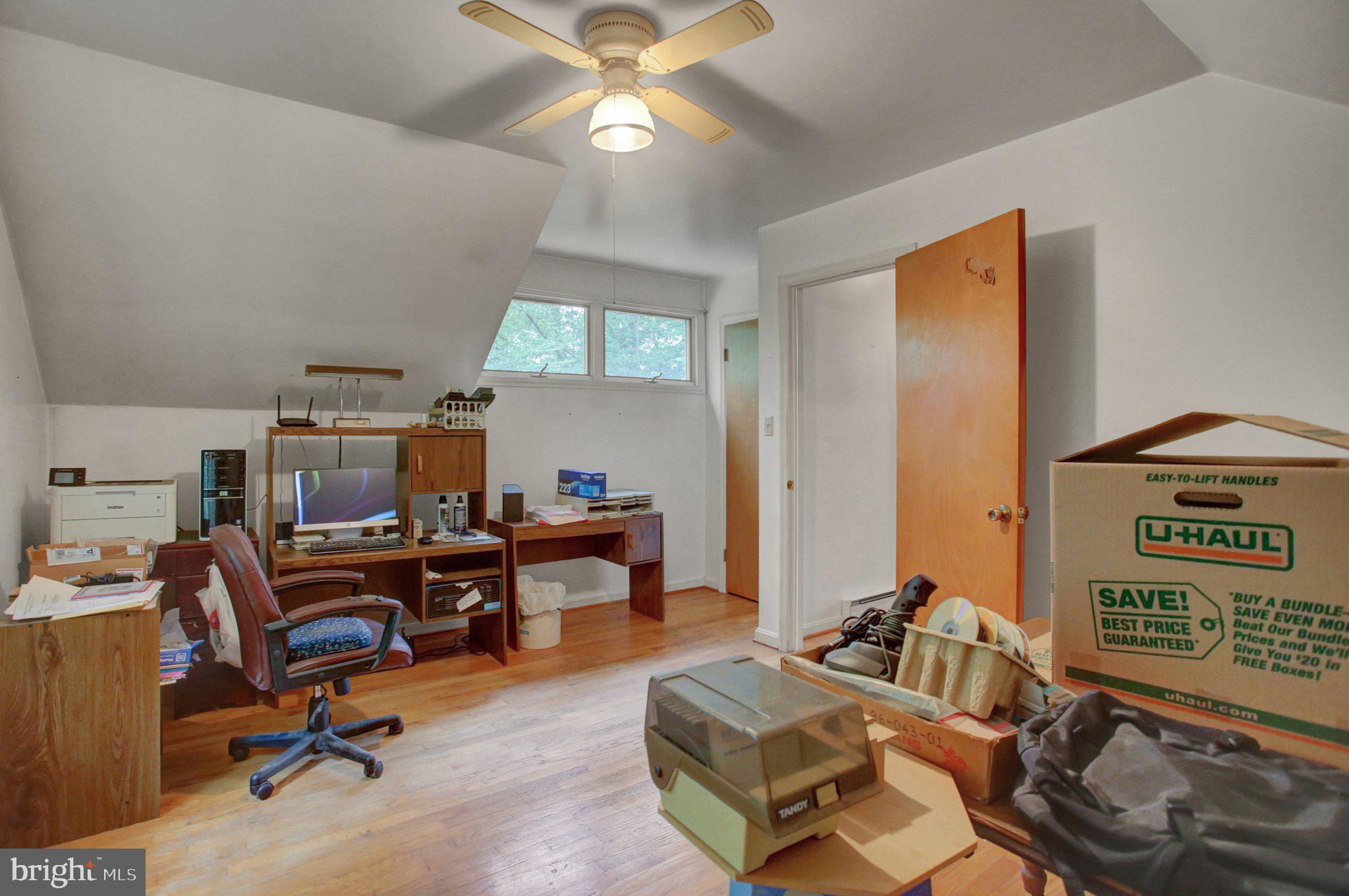 CALADONIA  ACRES - Residential