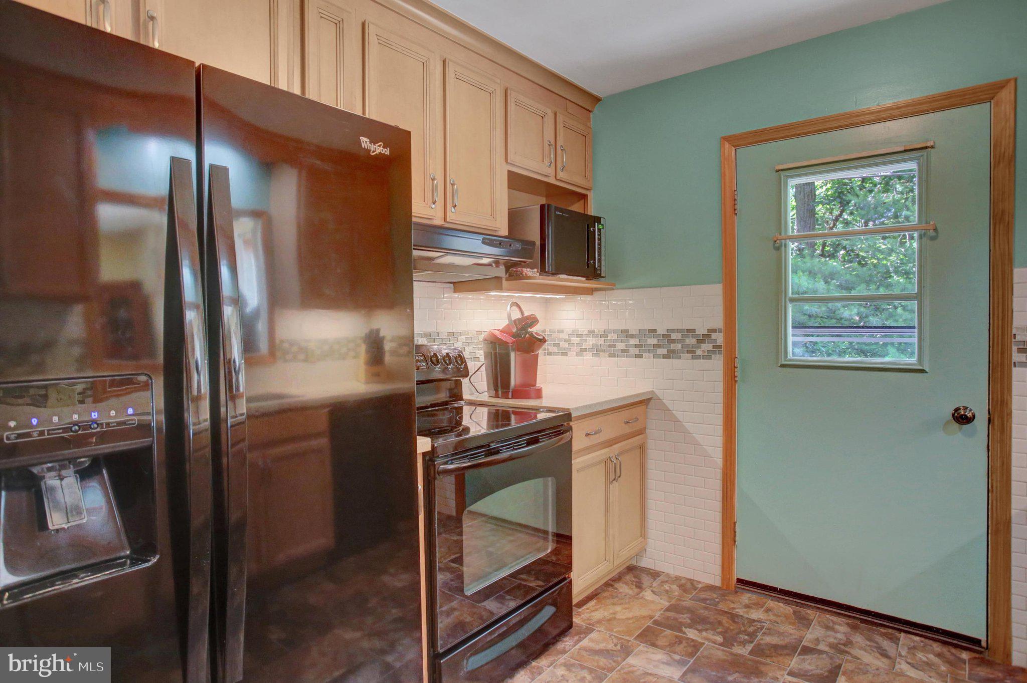 CALADONIA  ACRES - Residential