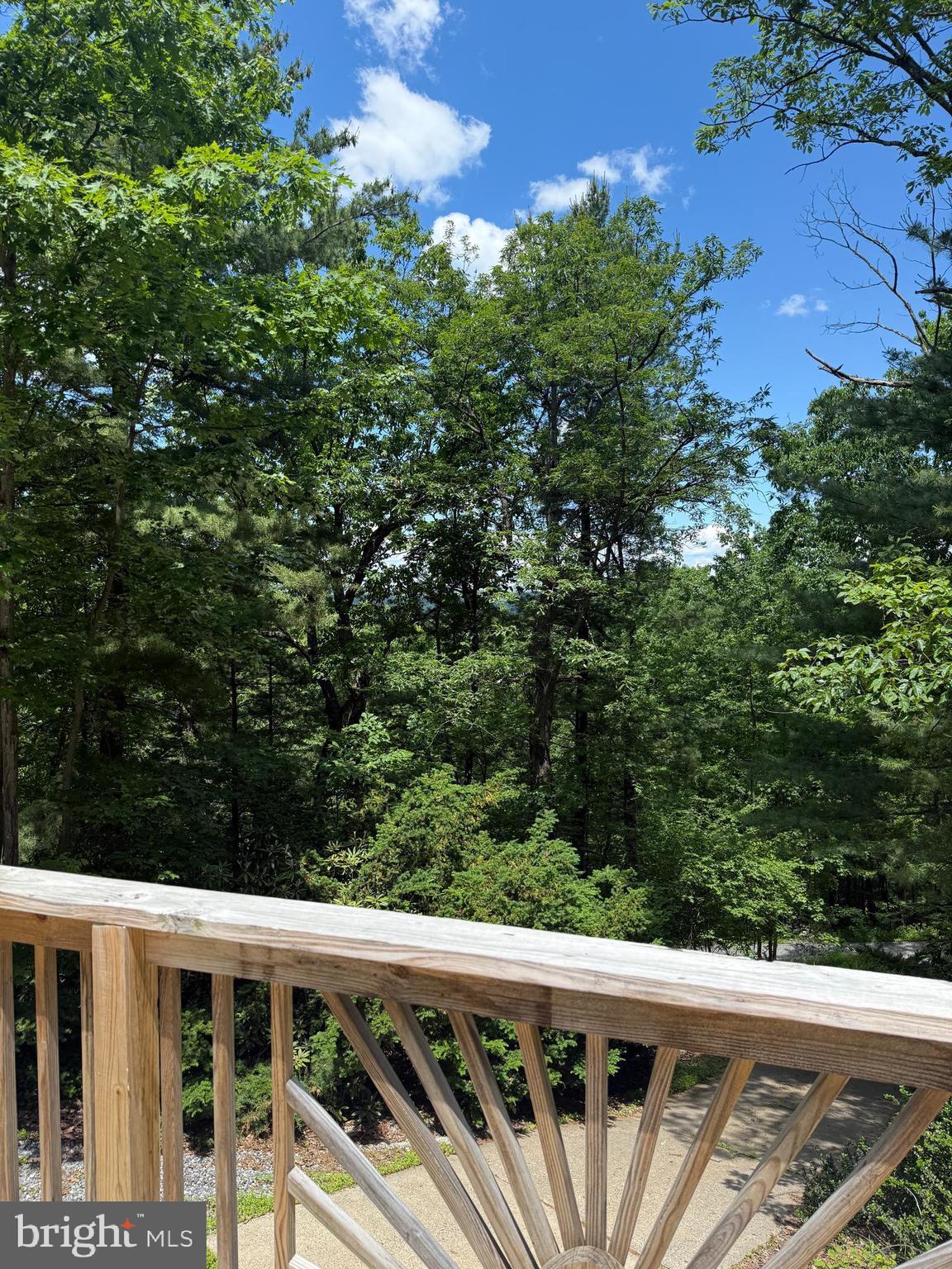 CALADONIA  ACRES - Residential