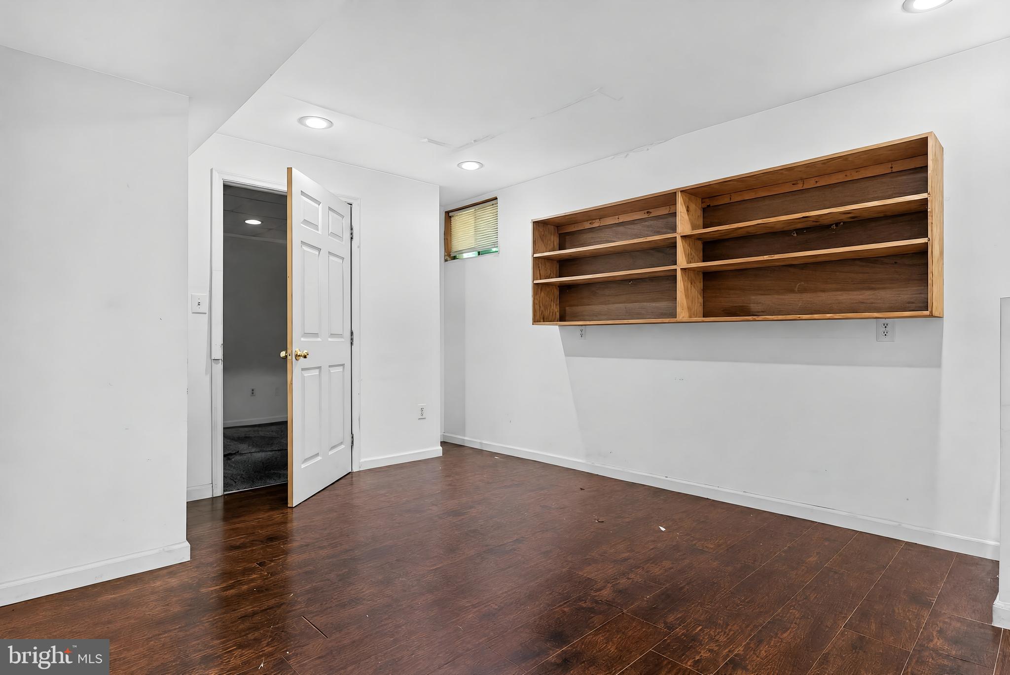 MARLBORO WOODS - Residential