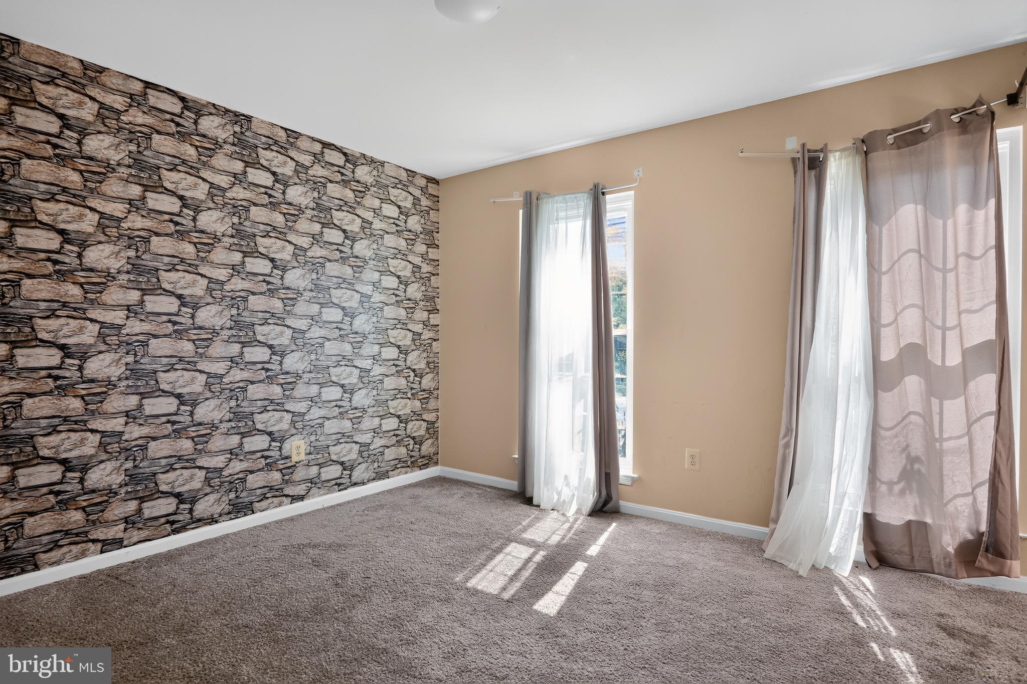 MARLBORO WOODS - Residential