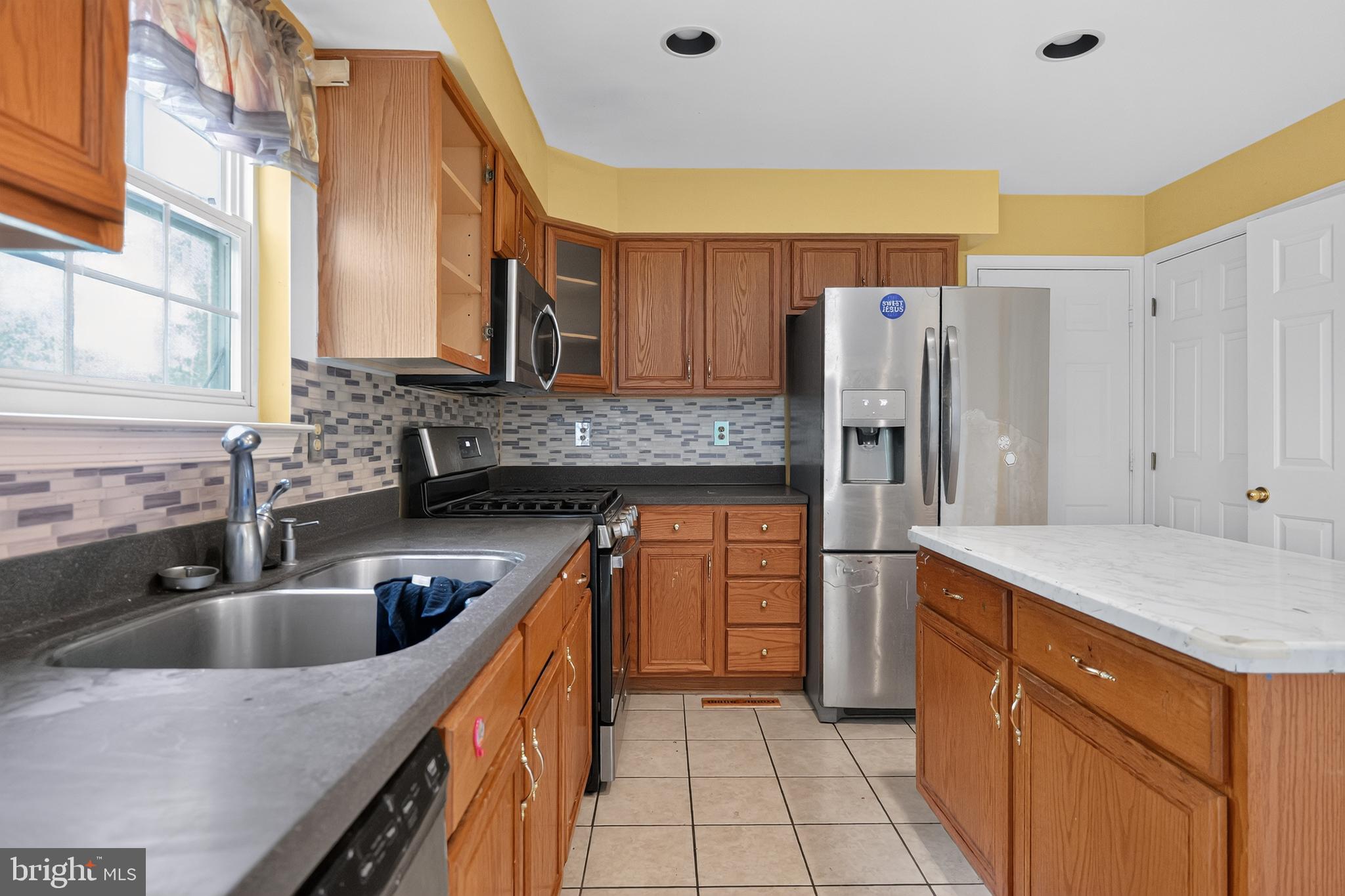 MARLBORO WOODS - Residential