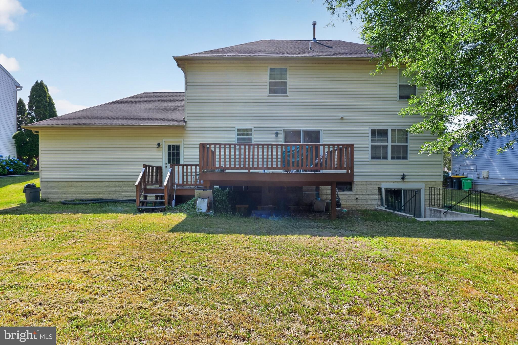 MARLBORO WOODS - Residential