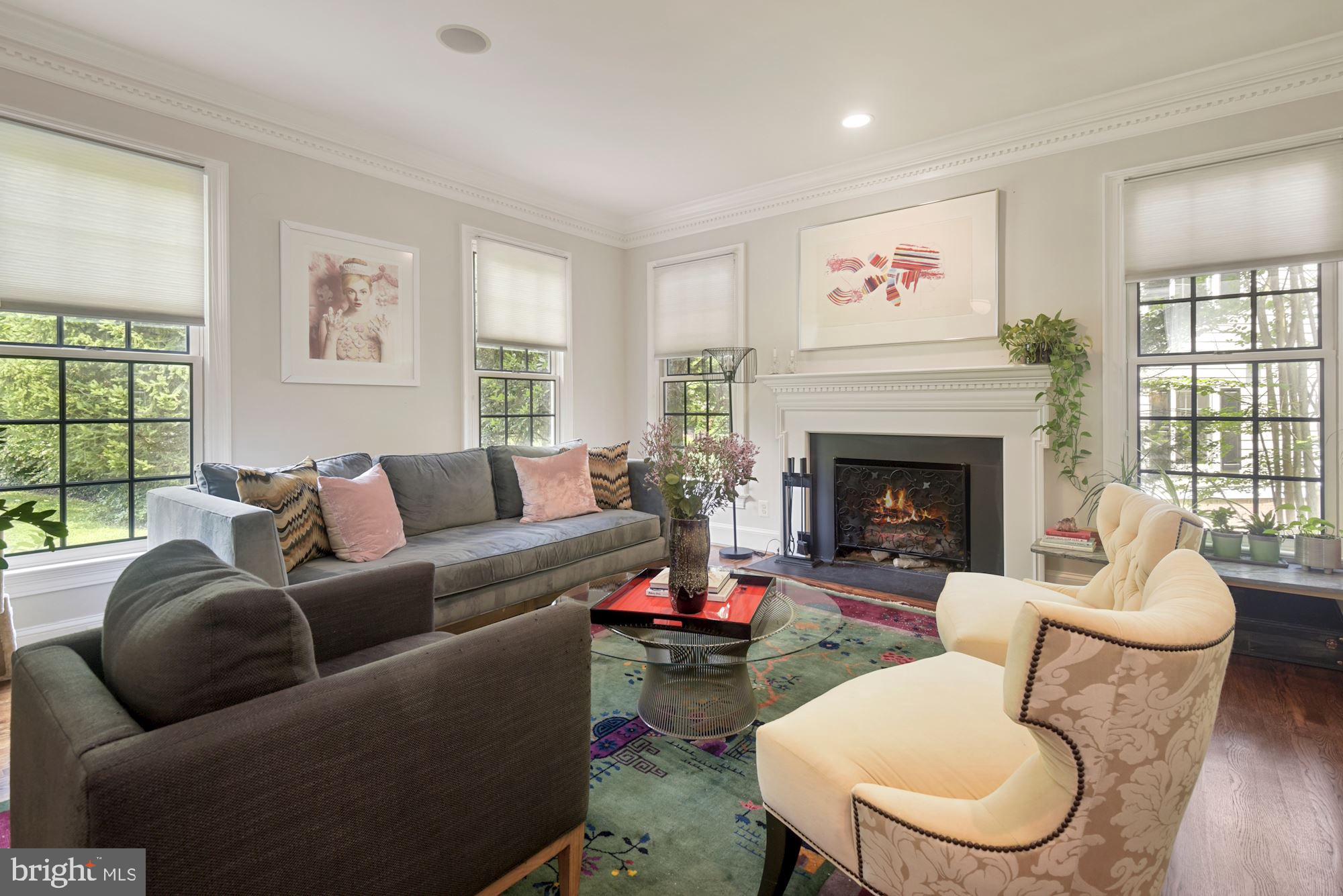 CARDEROCK SPRINGS - Residential