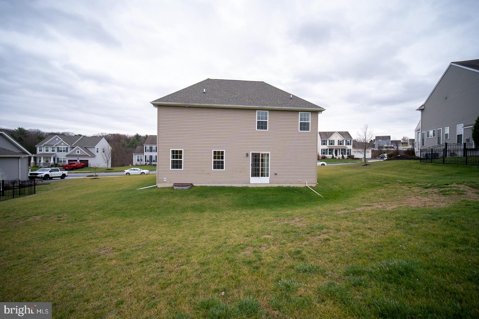 SPRING HILL - Residential