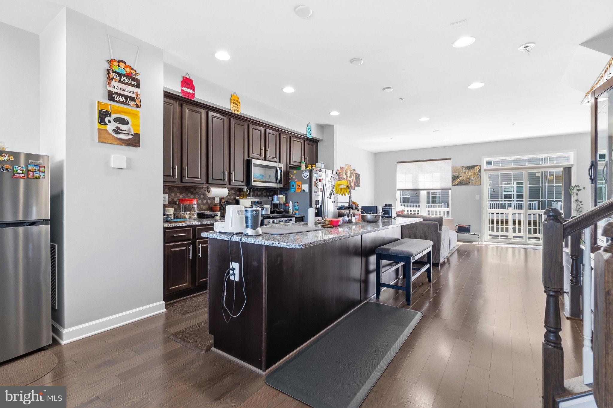 WOOD GLEN - Residential