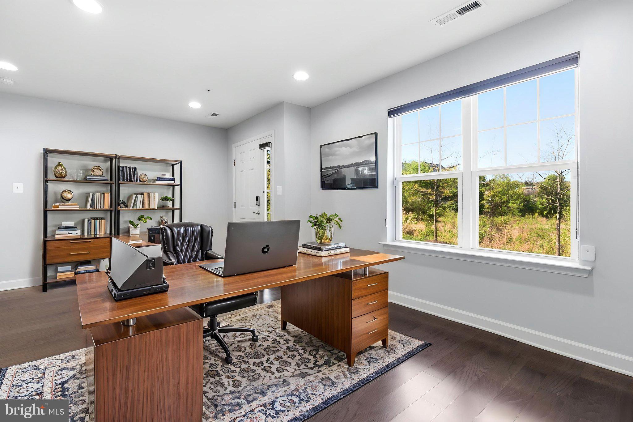 WOOD GLEN - Residential