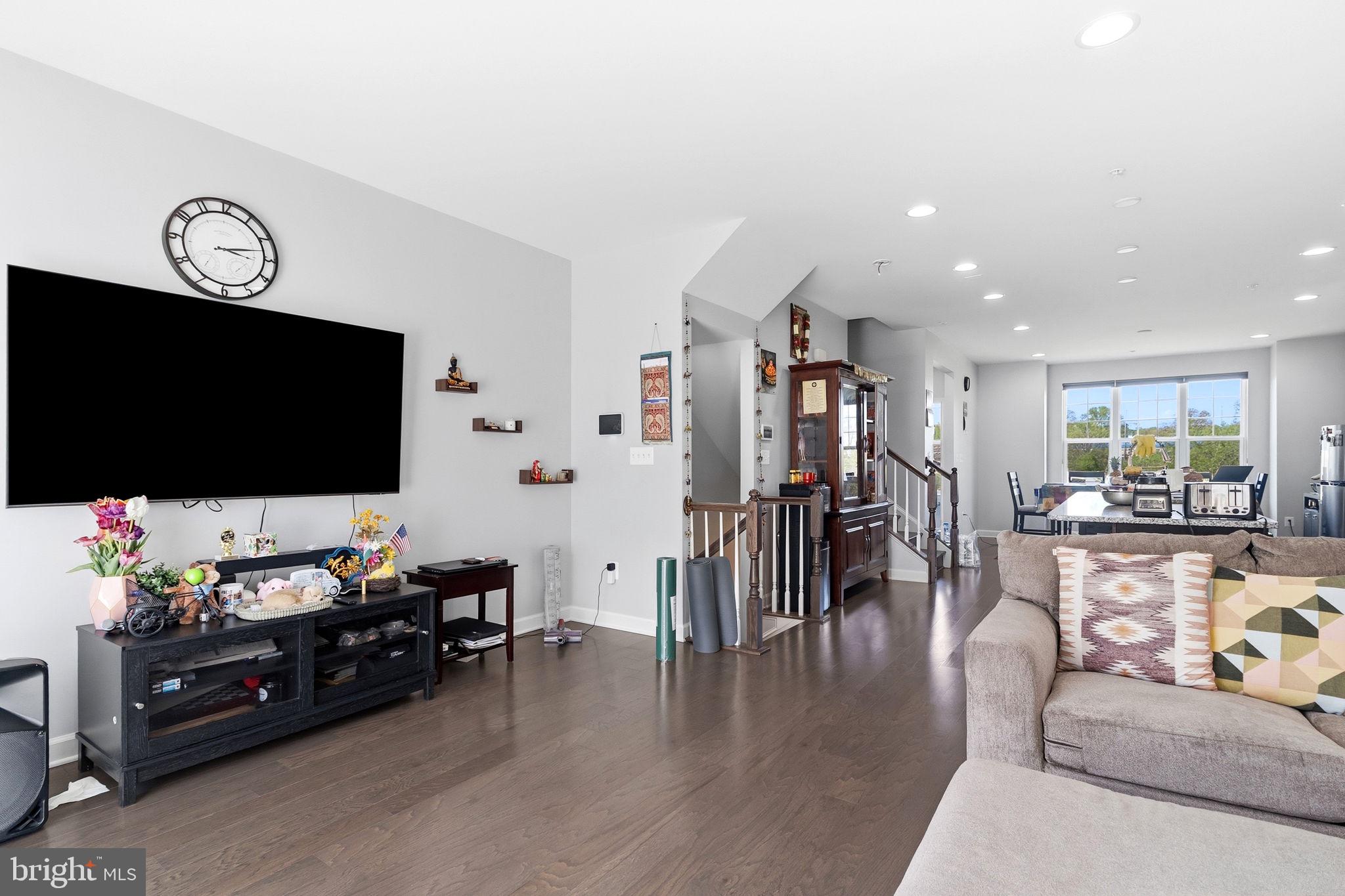 WOOD GLEN - Residential