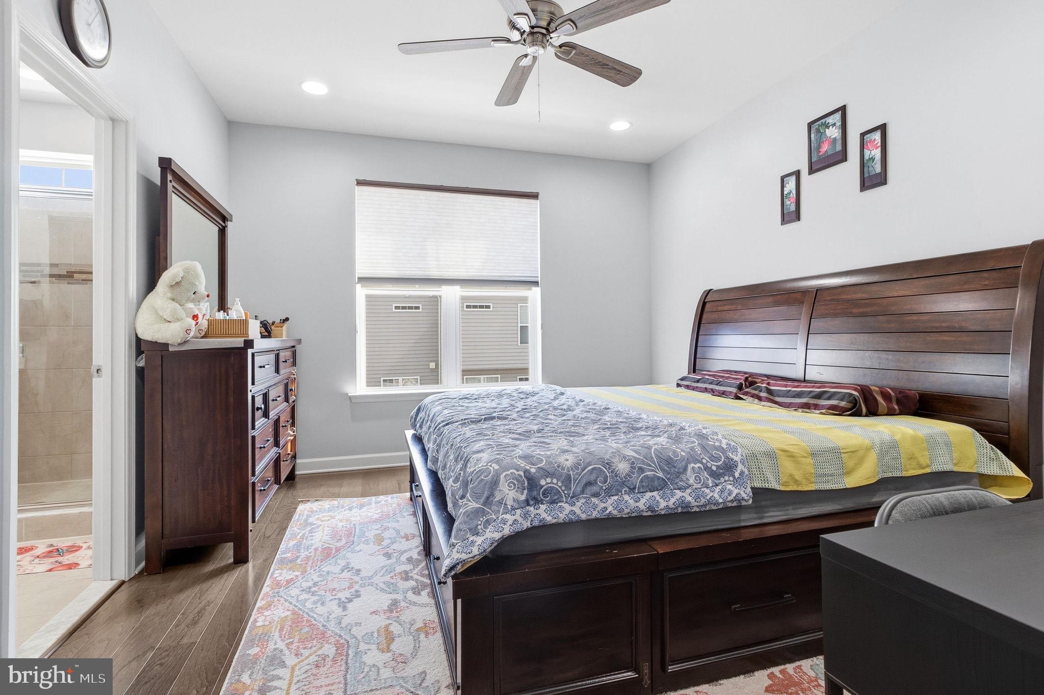 WOOD GLEN - Residential