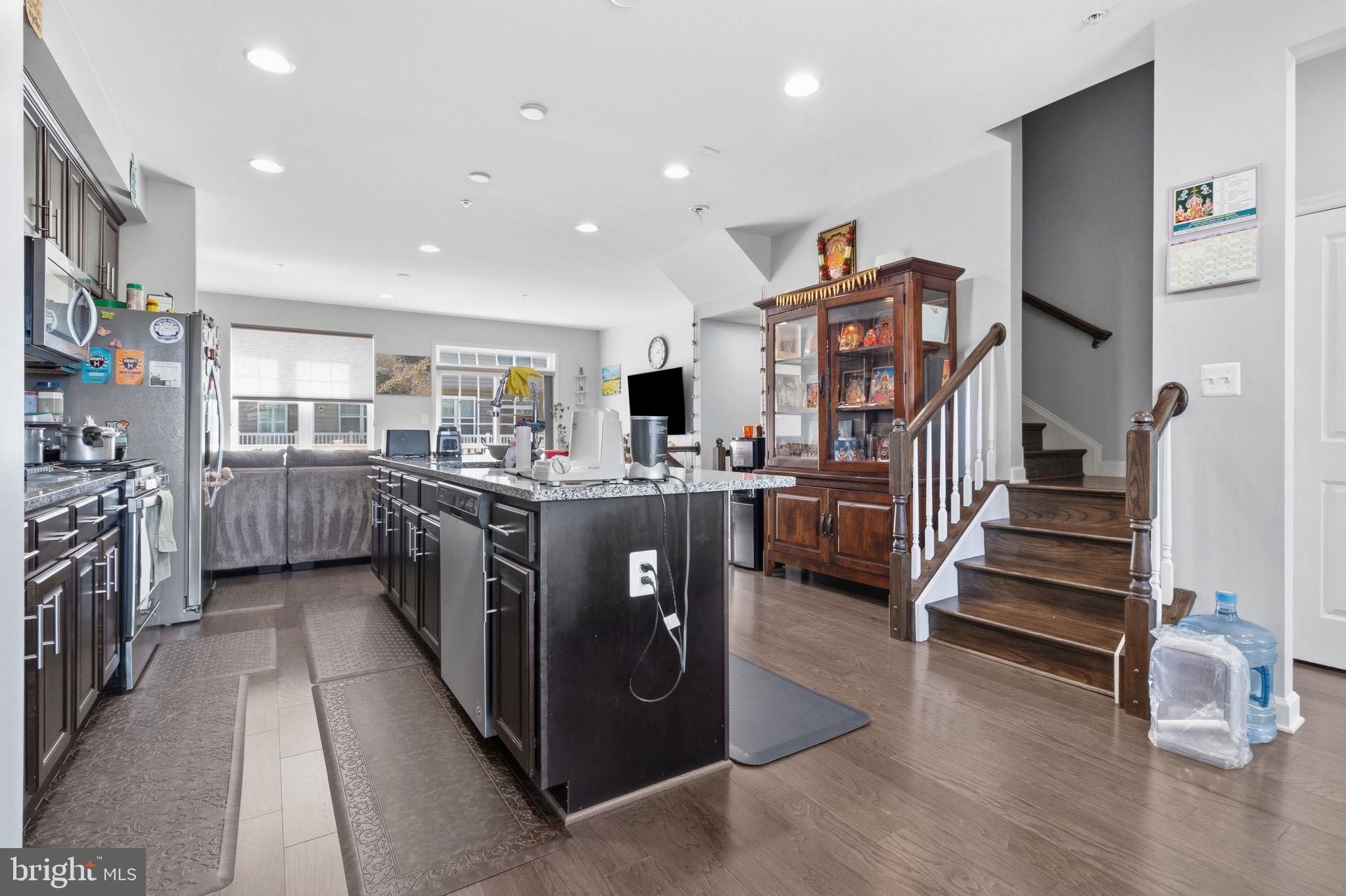 WOOD GLEN - Residential