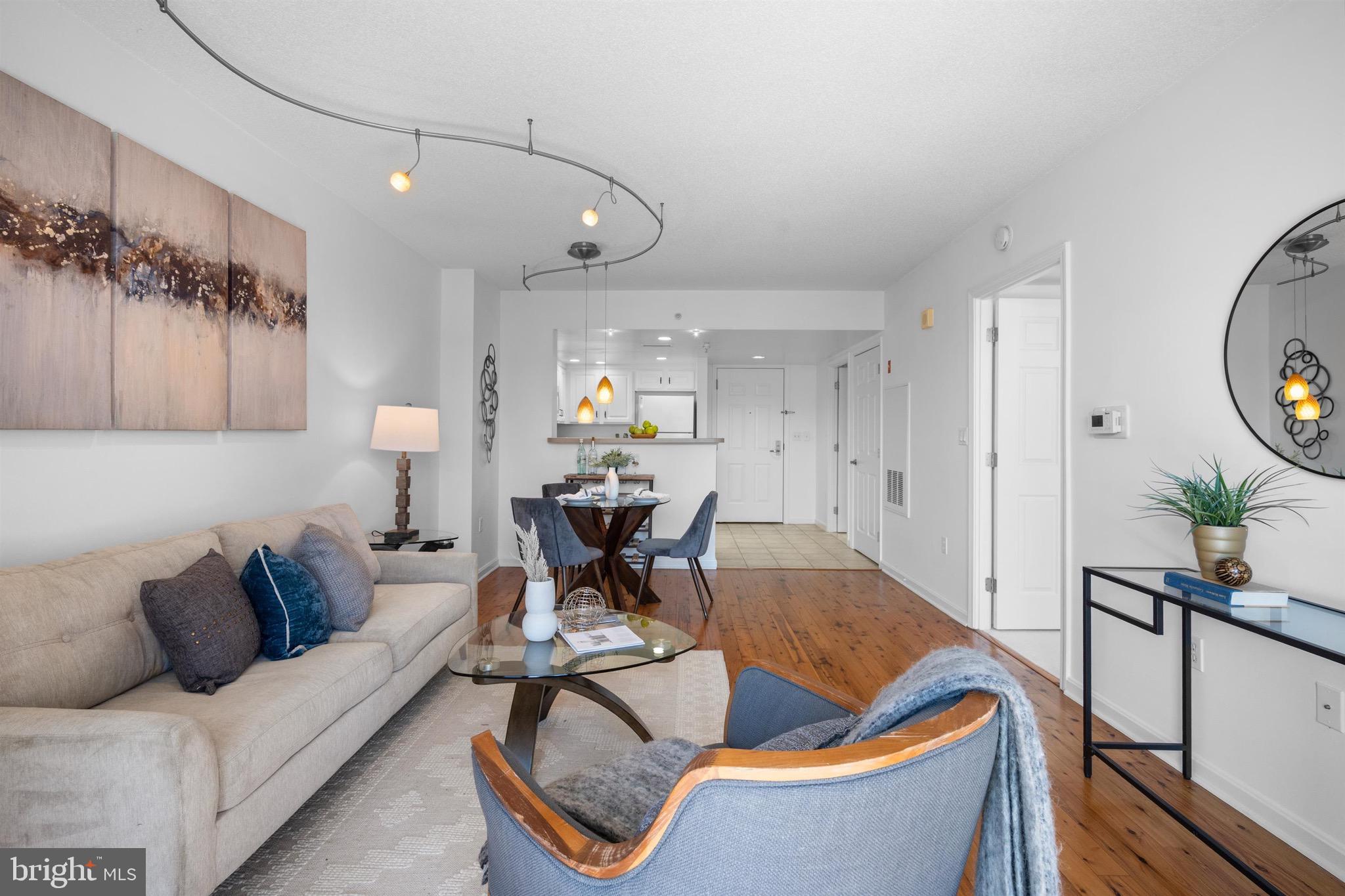 GALLERY AT WHITE FLINT - Residential