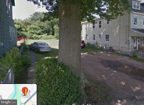 PHILADELPHIA (NORTHEAST) - Land