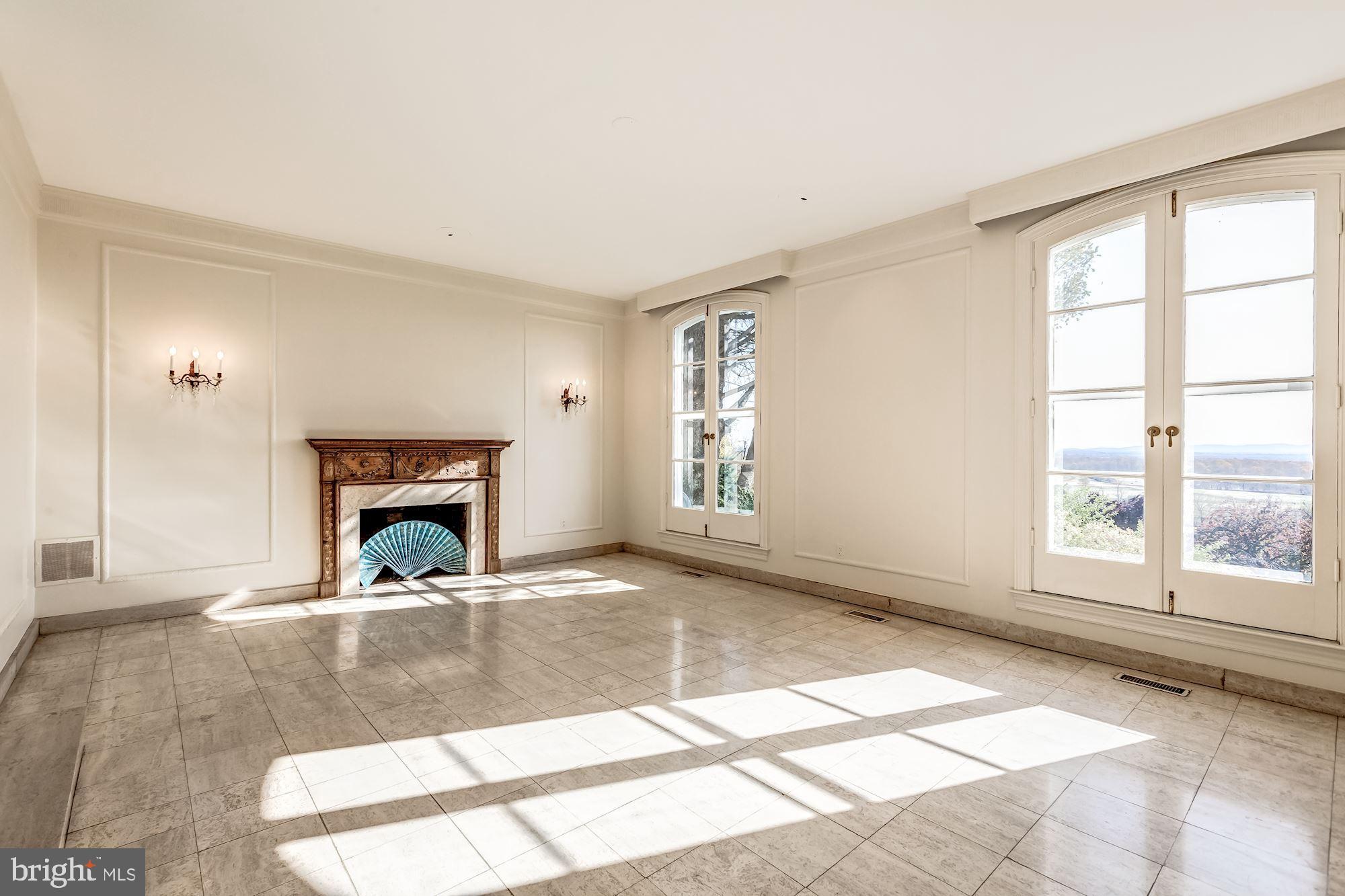 UPPERVILLE - Residential