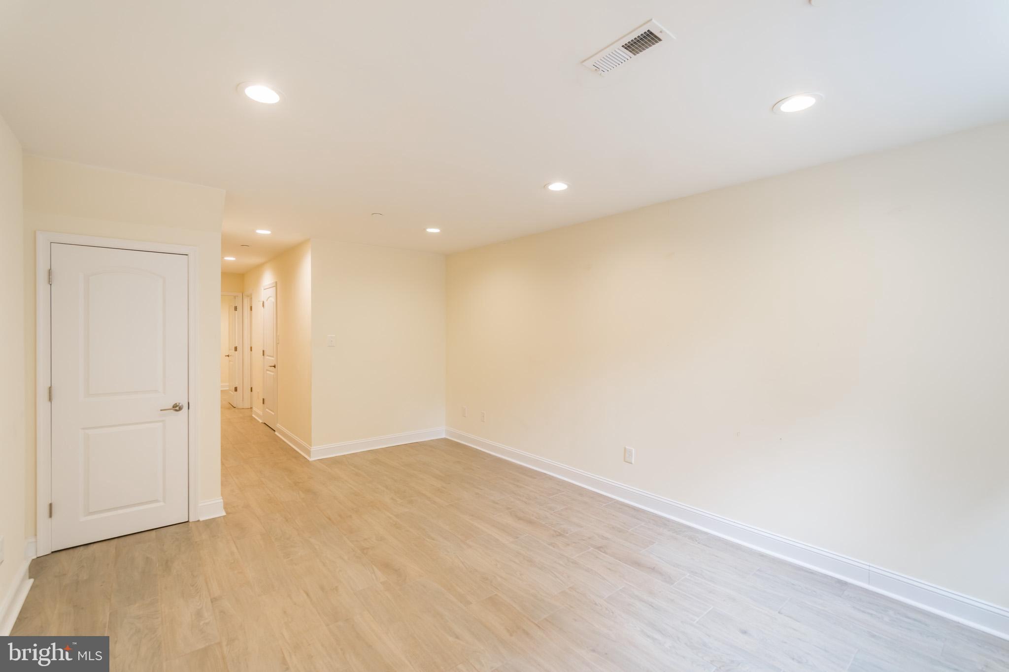 POINT BREEZE - Residential Lease
