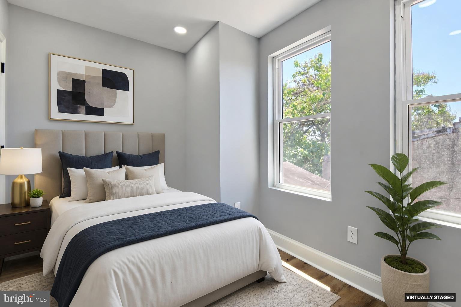 HOLLINS MARKET - Residential