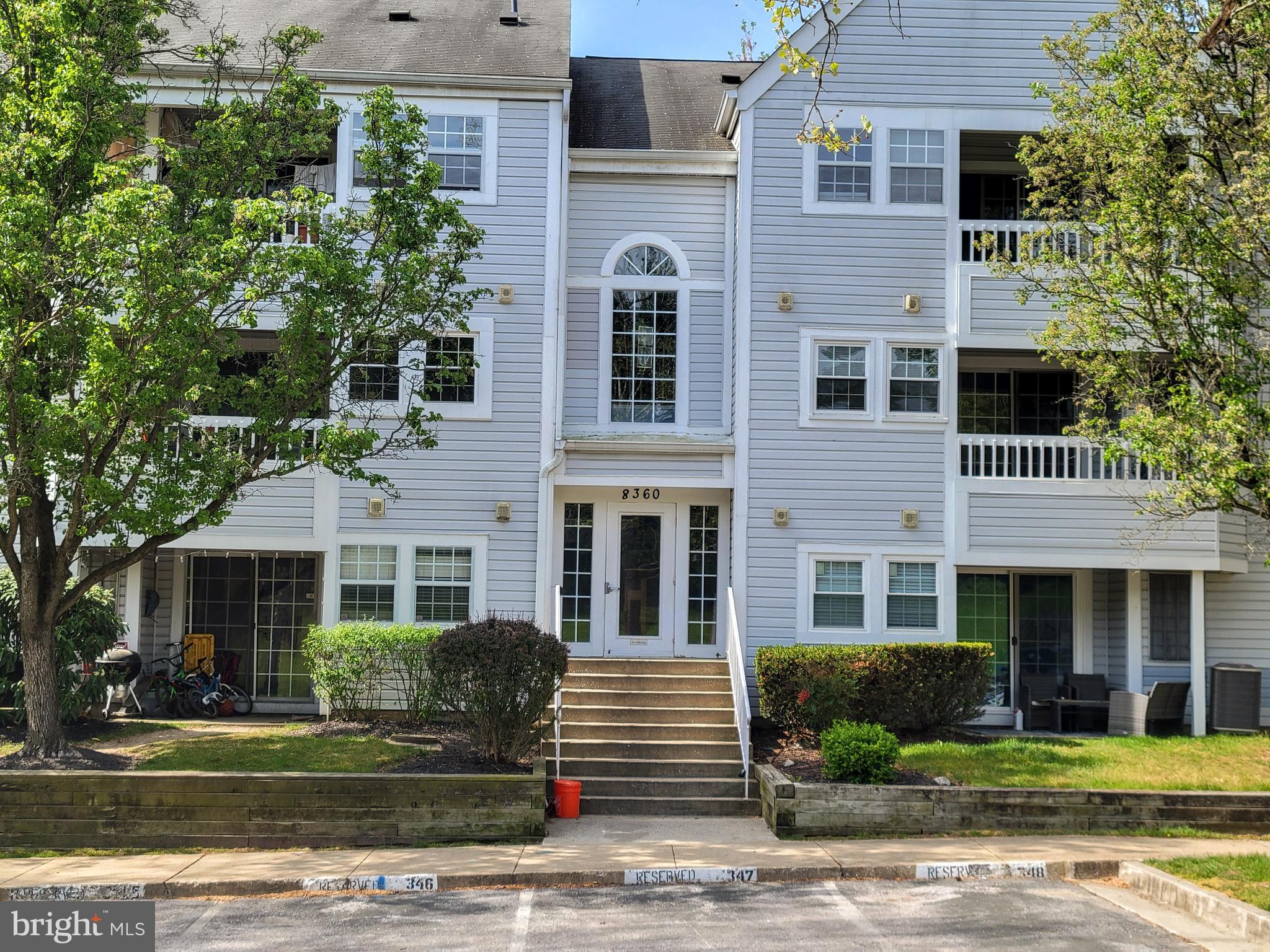 VILLAGE OF MONTGOMERY RUN - Residential Lease