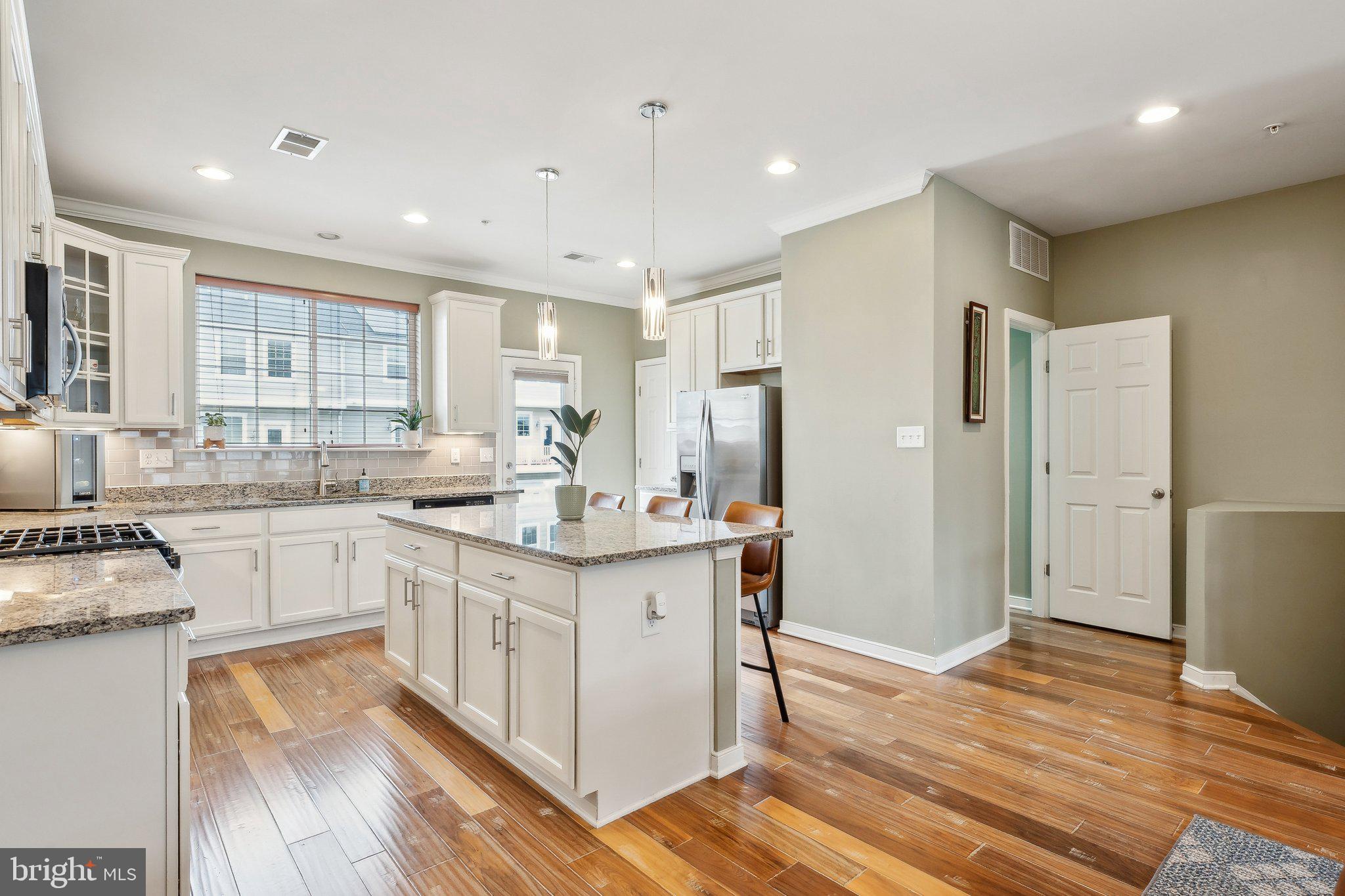 FOX HUNT ESTATES - Residential
