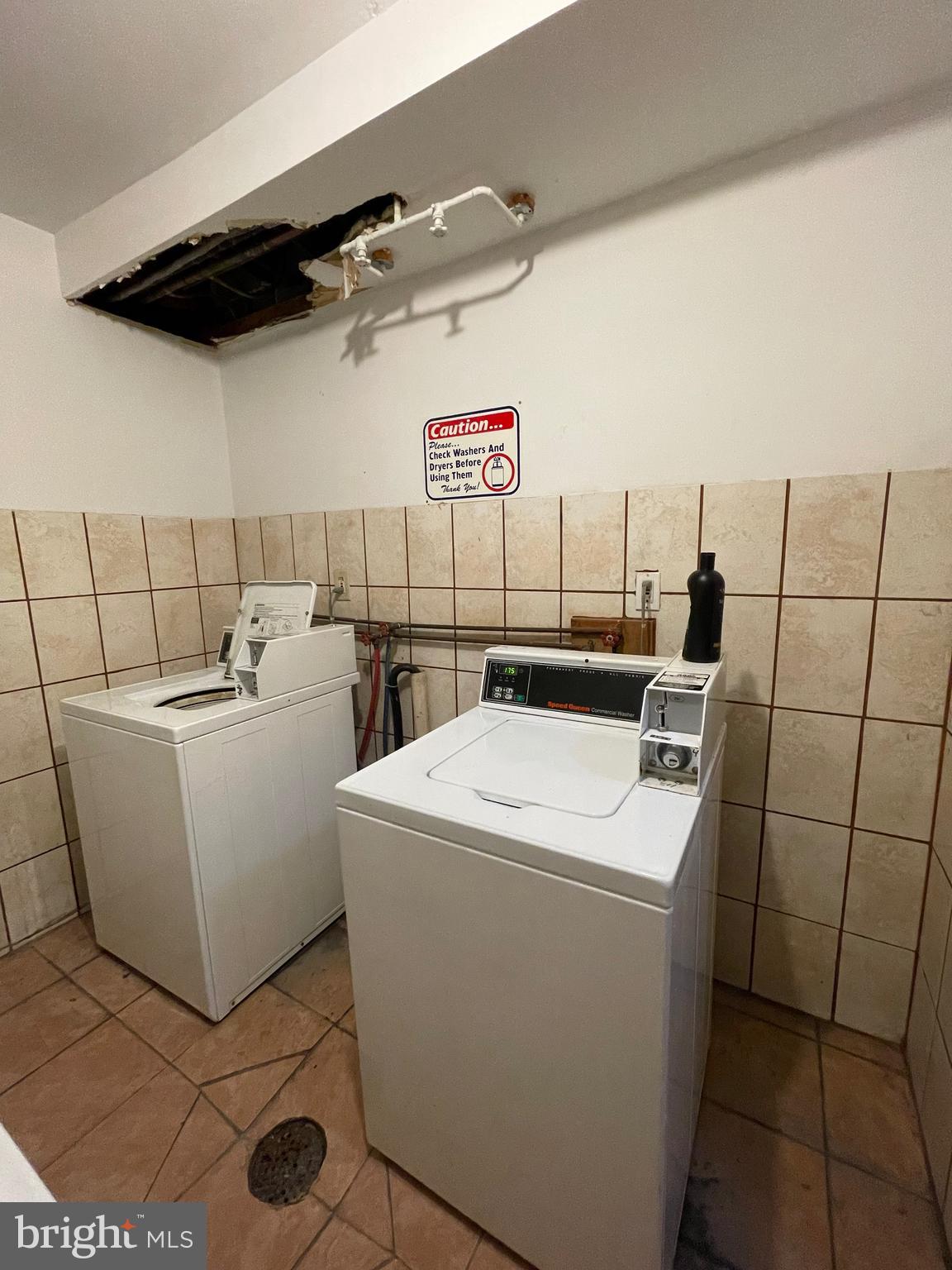 RHAWNHURST - Residential Lease
