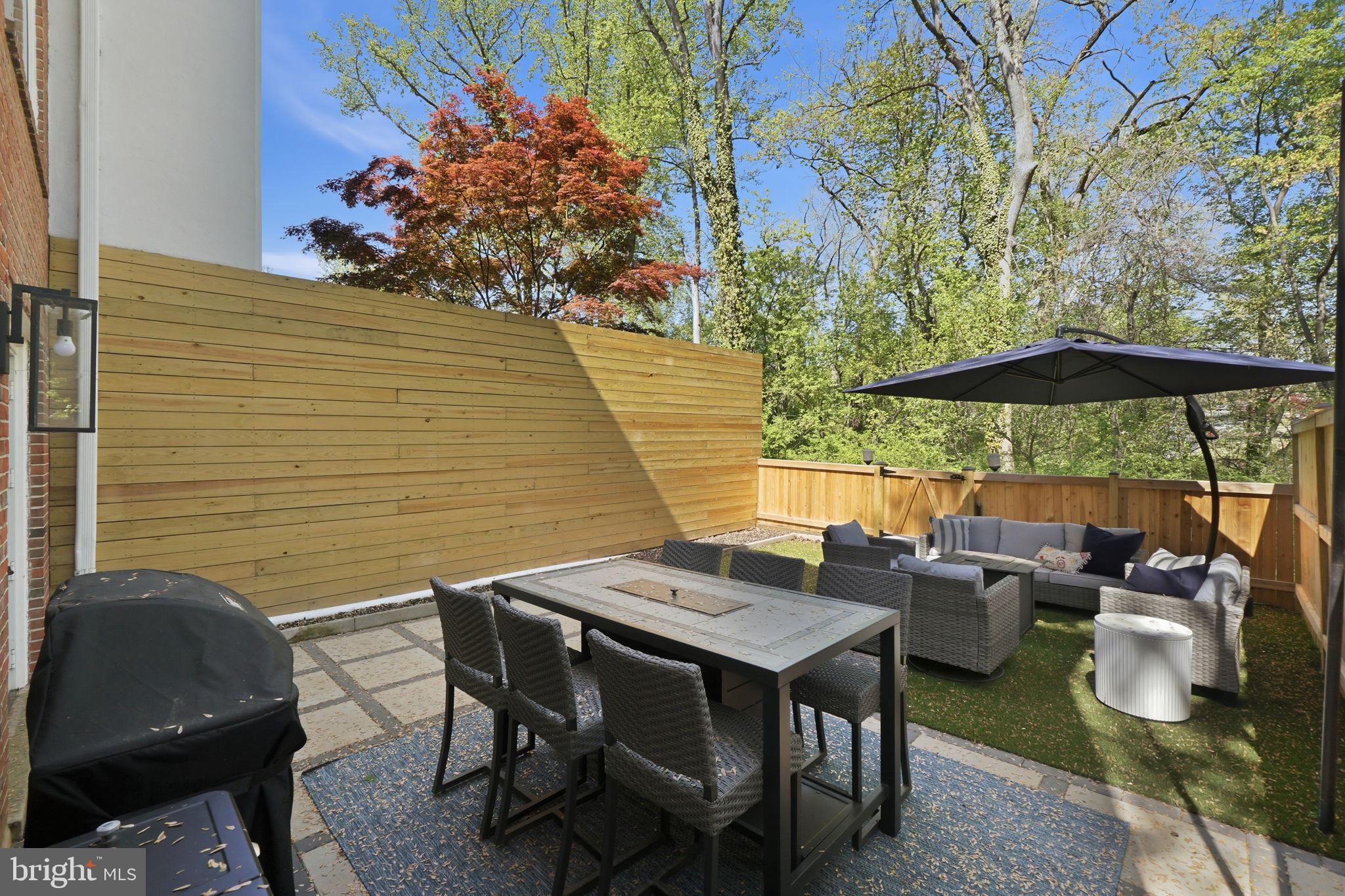 HAMLET PLACE - Residential